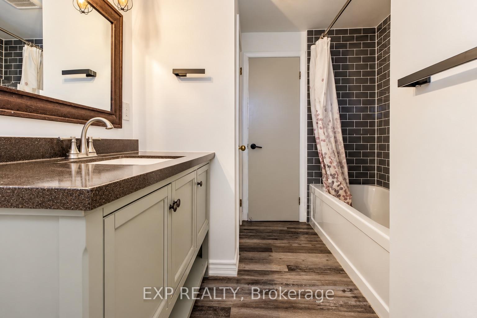 Photo 18 of 1085 Saint Laurent Drive, Sarnia — HOMEH