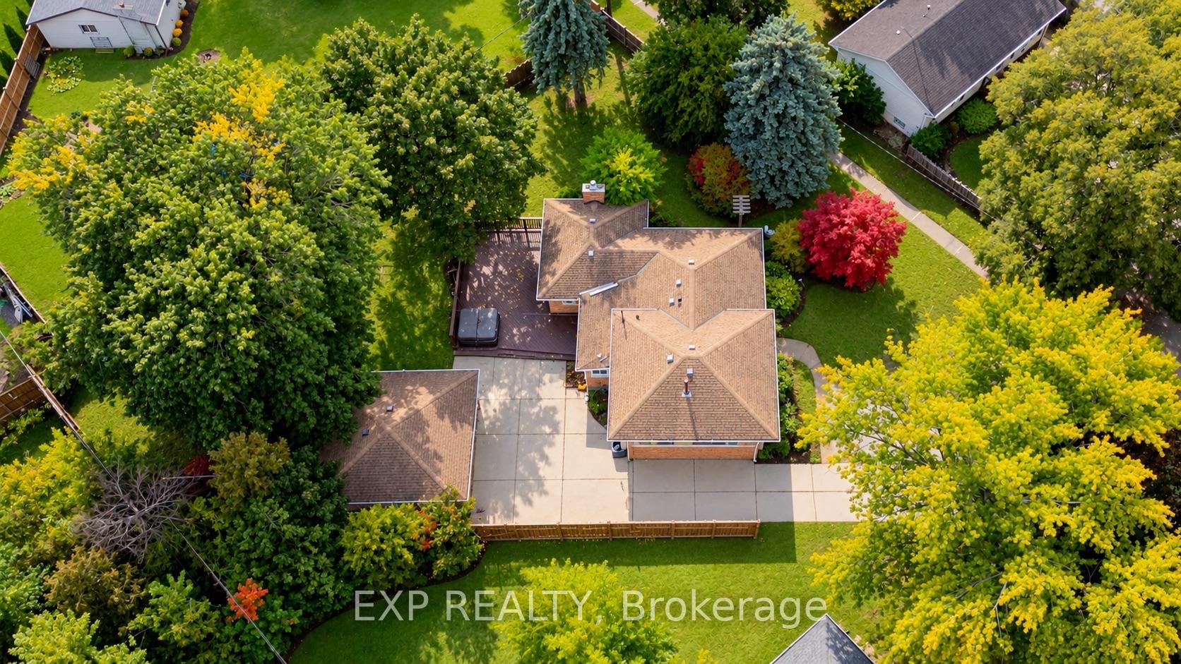 Photo 25 of 1085 Saint Laurent Drive, Sarnia — HOMEH