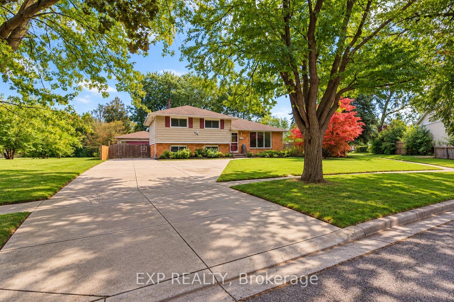 Photo 26 of 1085 Saint Laurent Drive, Sarnia — HOMEH