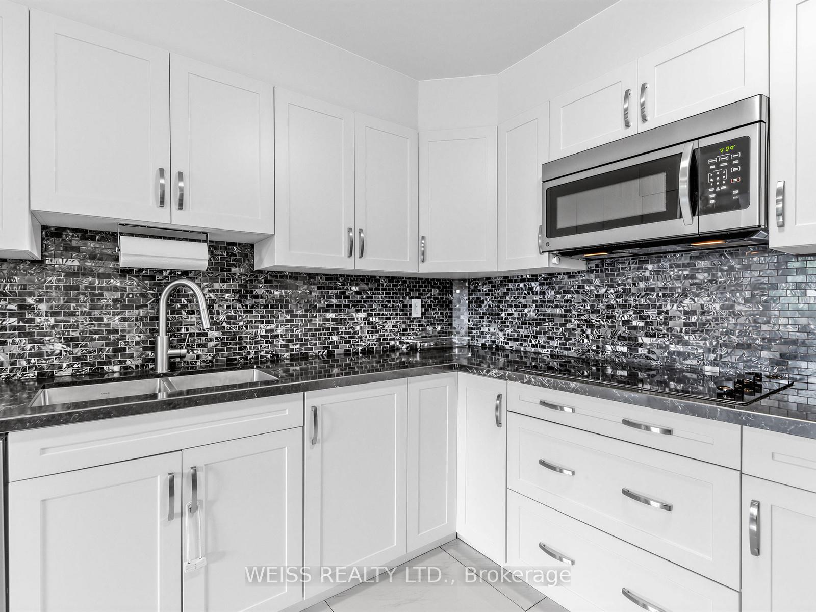 Photo 6 of Unit 202, 150 Neptune Drive, Toronto, Englemount-Lawrence — HOMEH