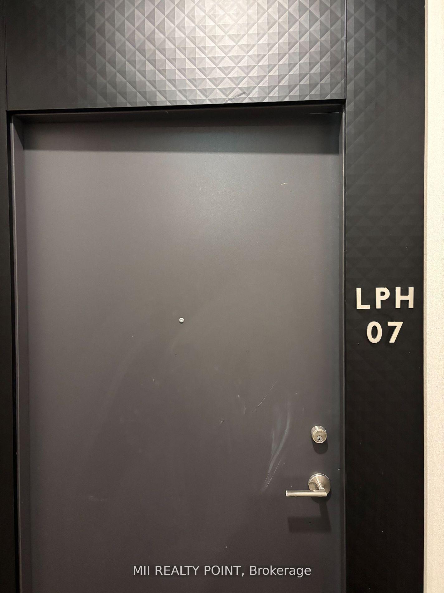 Photo 2 of Unit LPH07, 8 Wellesley Street, Toronto, Bay Street Corridor — HOMEH