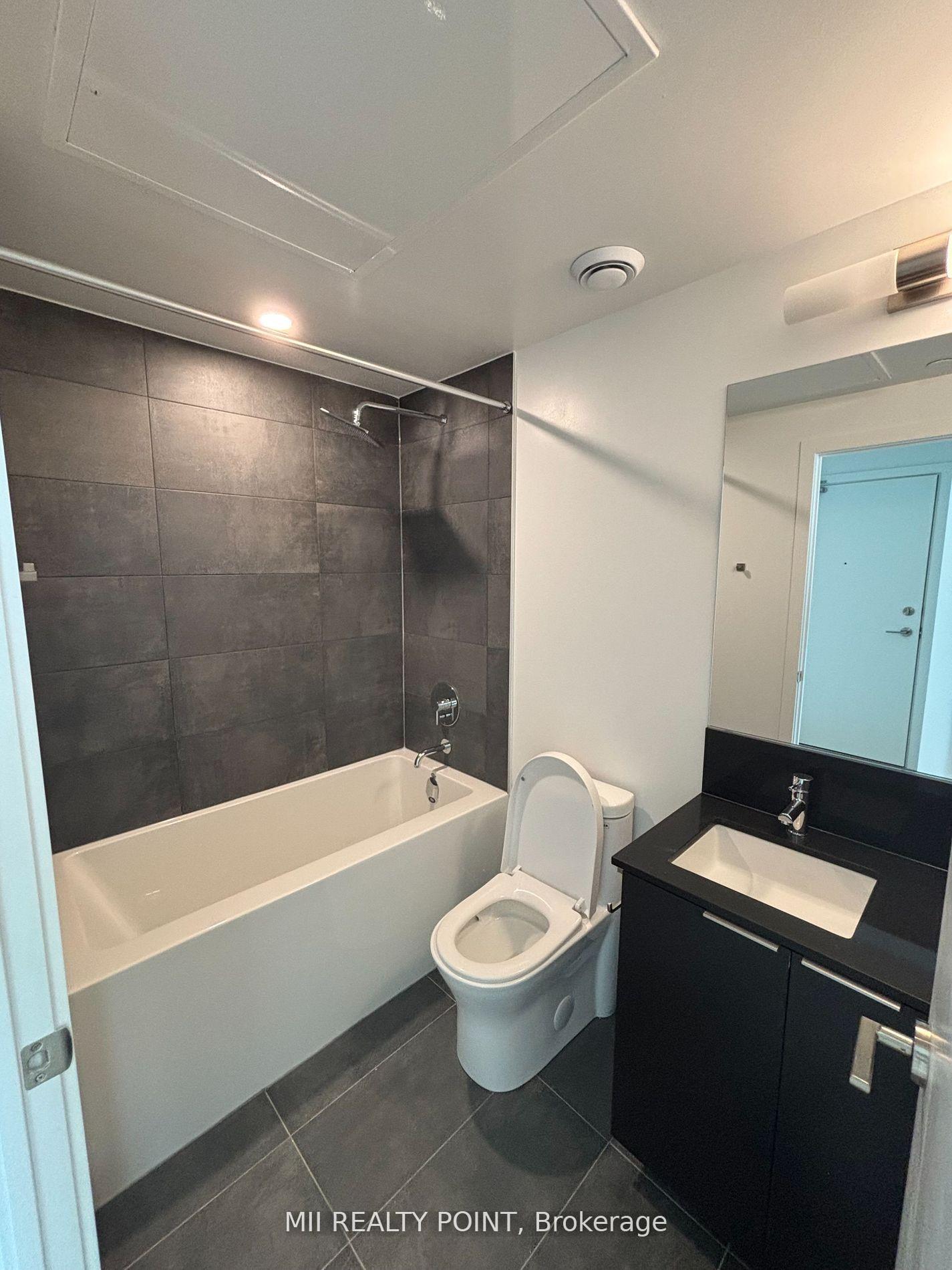 Photo 7 of Unit LPH07, 8 Wellesley Street, Toronto, Bay Street Corridor — HOMEH