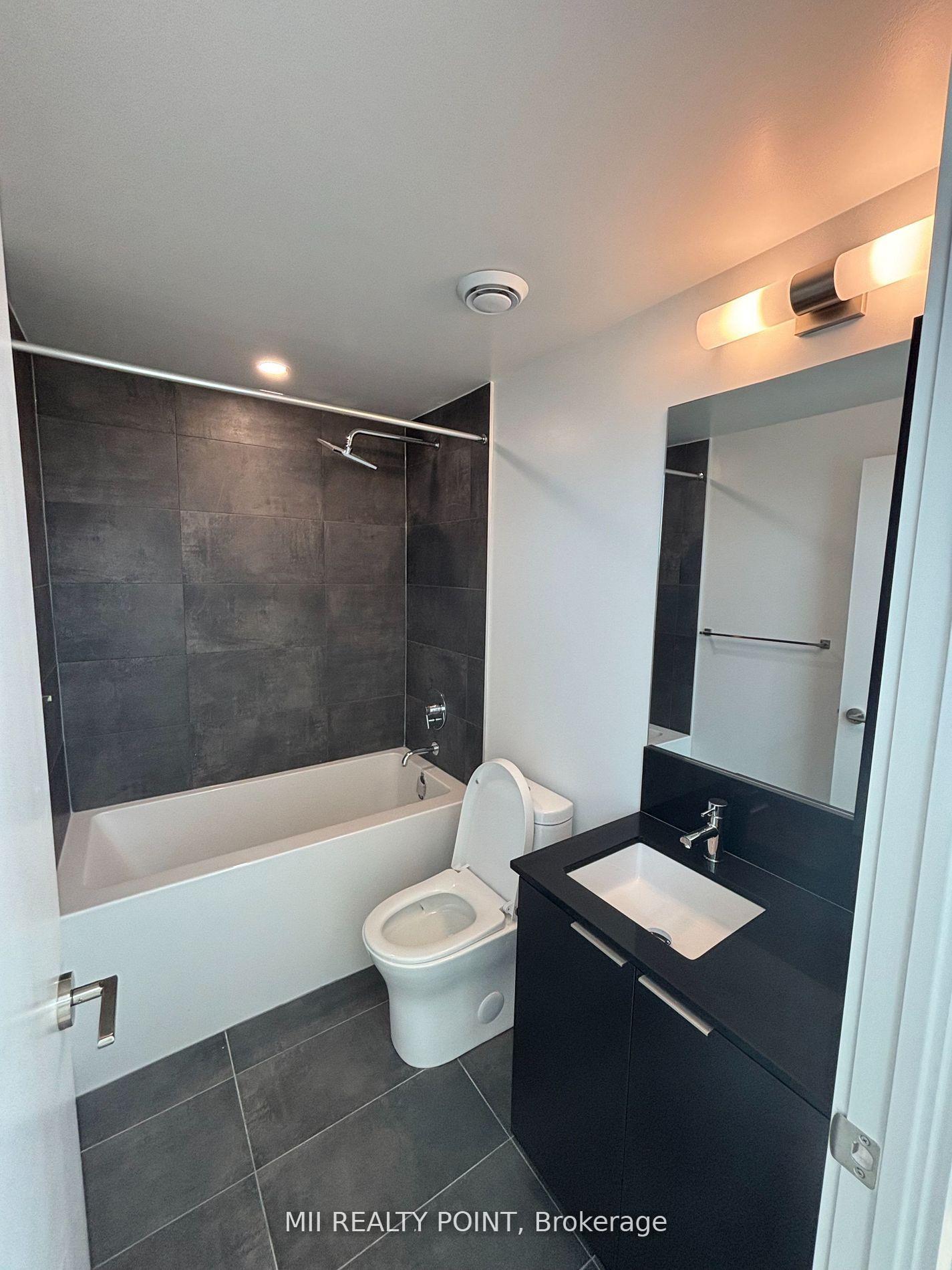 Photo 14 of Unit LPH07, 8 Wellesley Street, Toronto, Bay Street Corridor — HOMEH