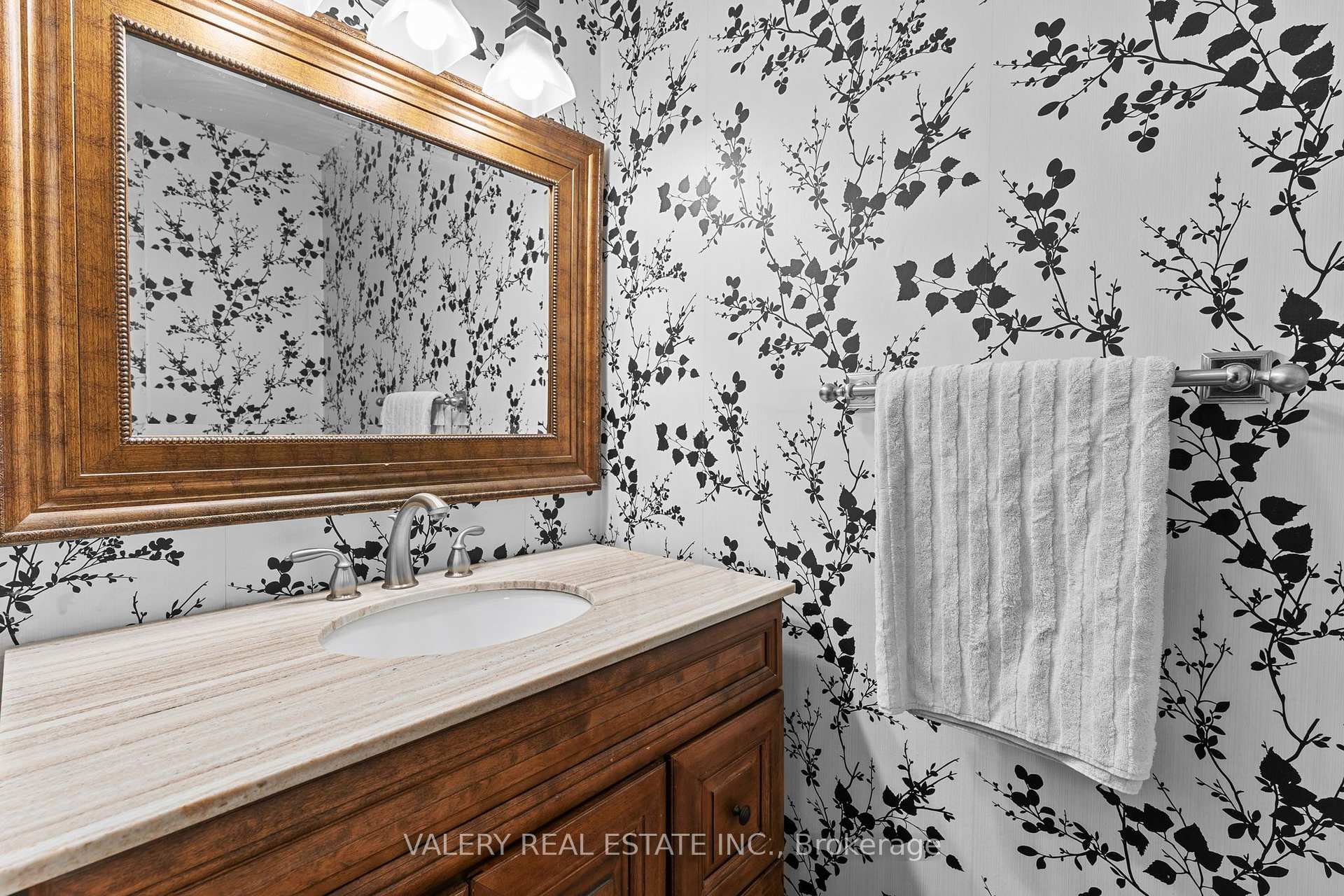 Photo 17 of 276 Maurice Street, Wilmot, New Hamburg — HOMEH