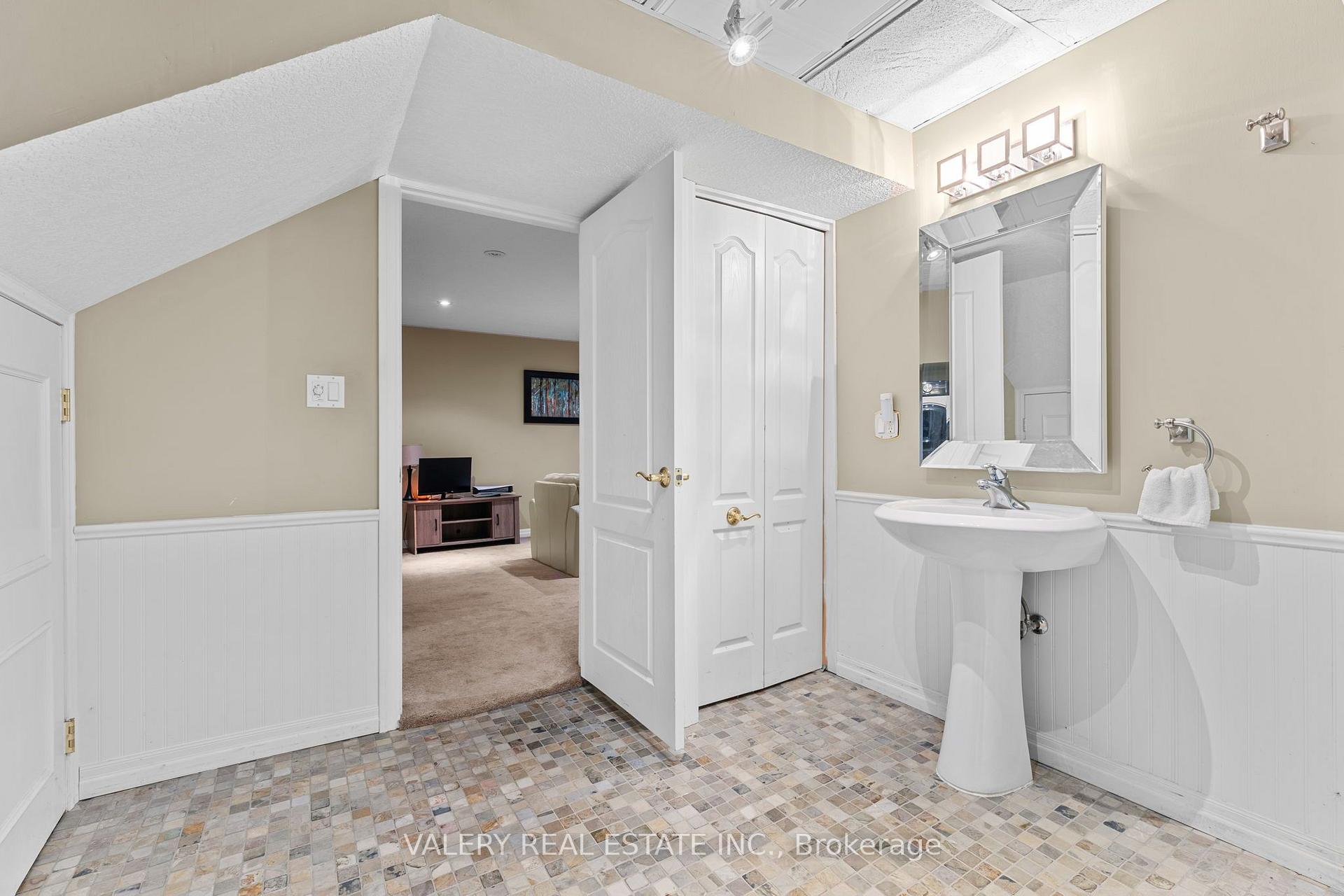 Photo 28 of 276 Maurice Street, Wilmot, New Hamburg — HOMEH
