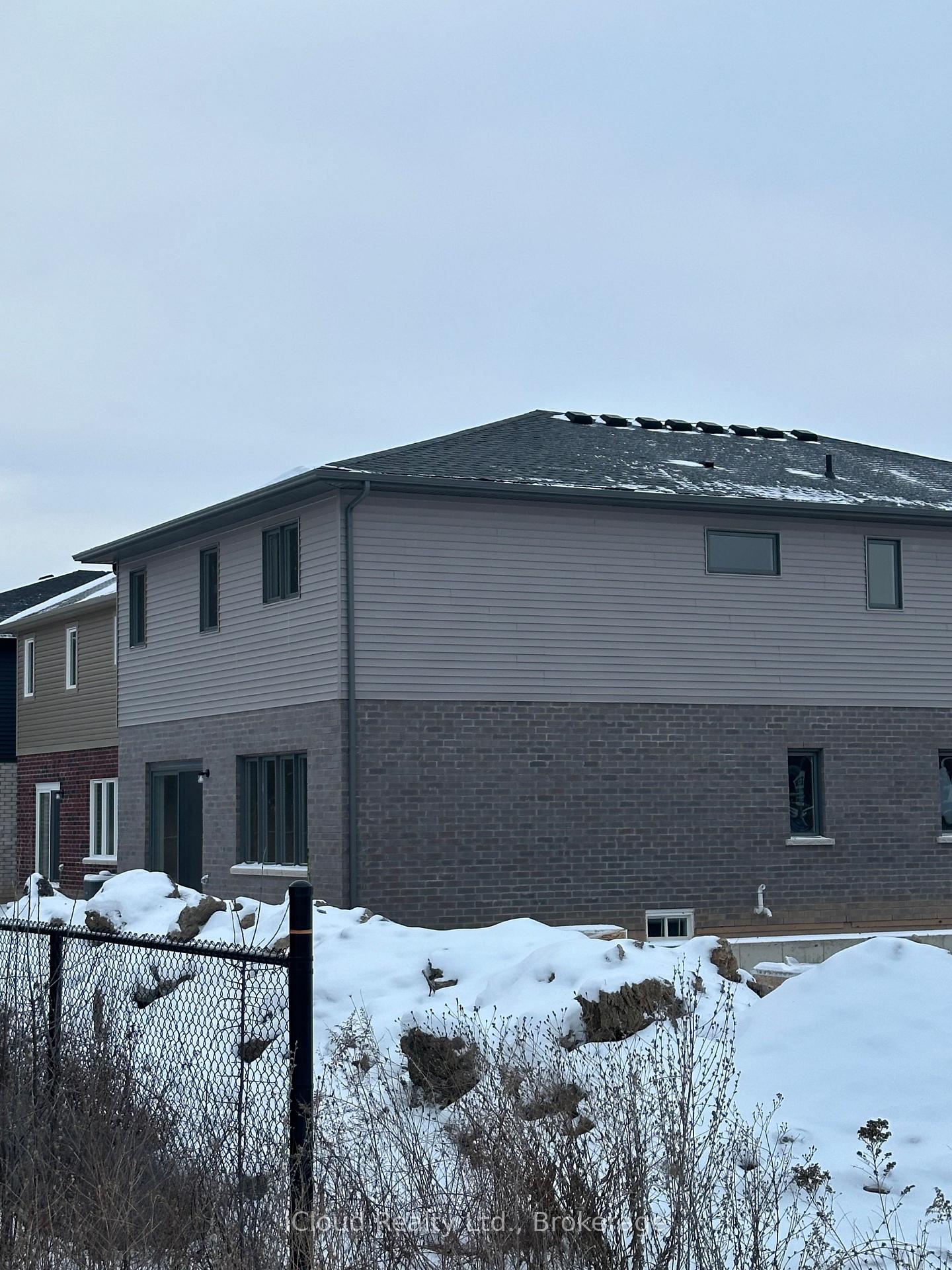 Photo 2 of 5 Wilson Court, Thorold, Confederation Heights — HOMEH