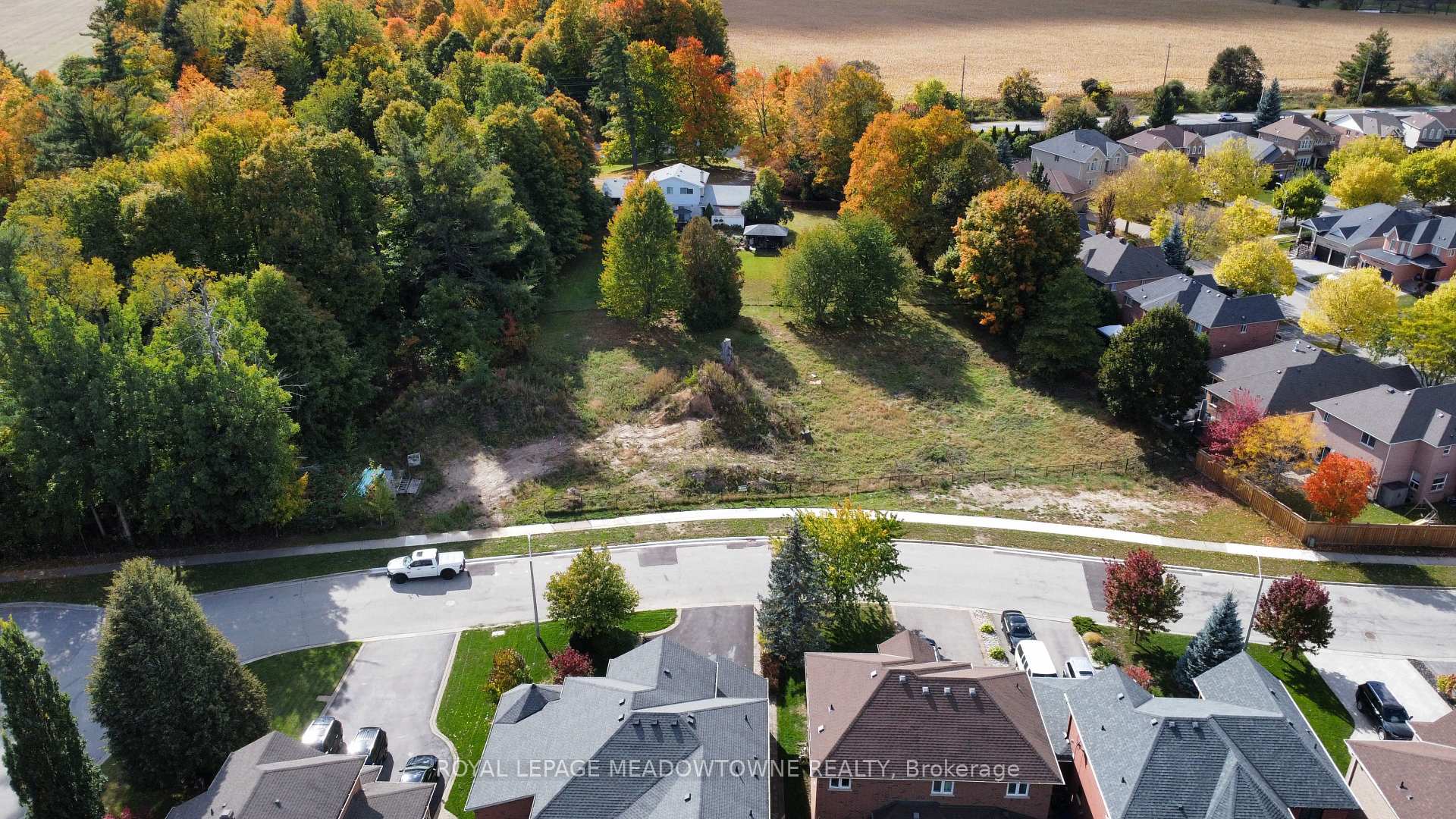 Photo 6 of Lot 3 Newman Place, Halton Hills, Georgetown — HOMEH