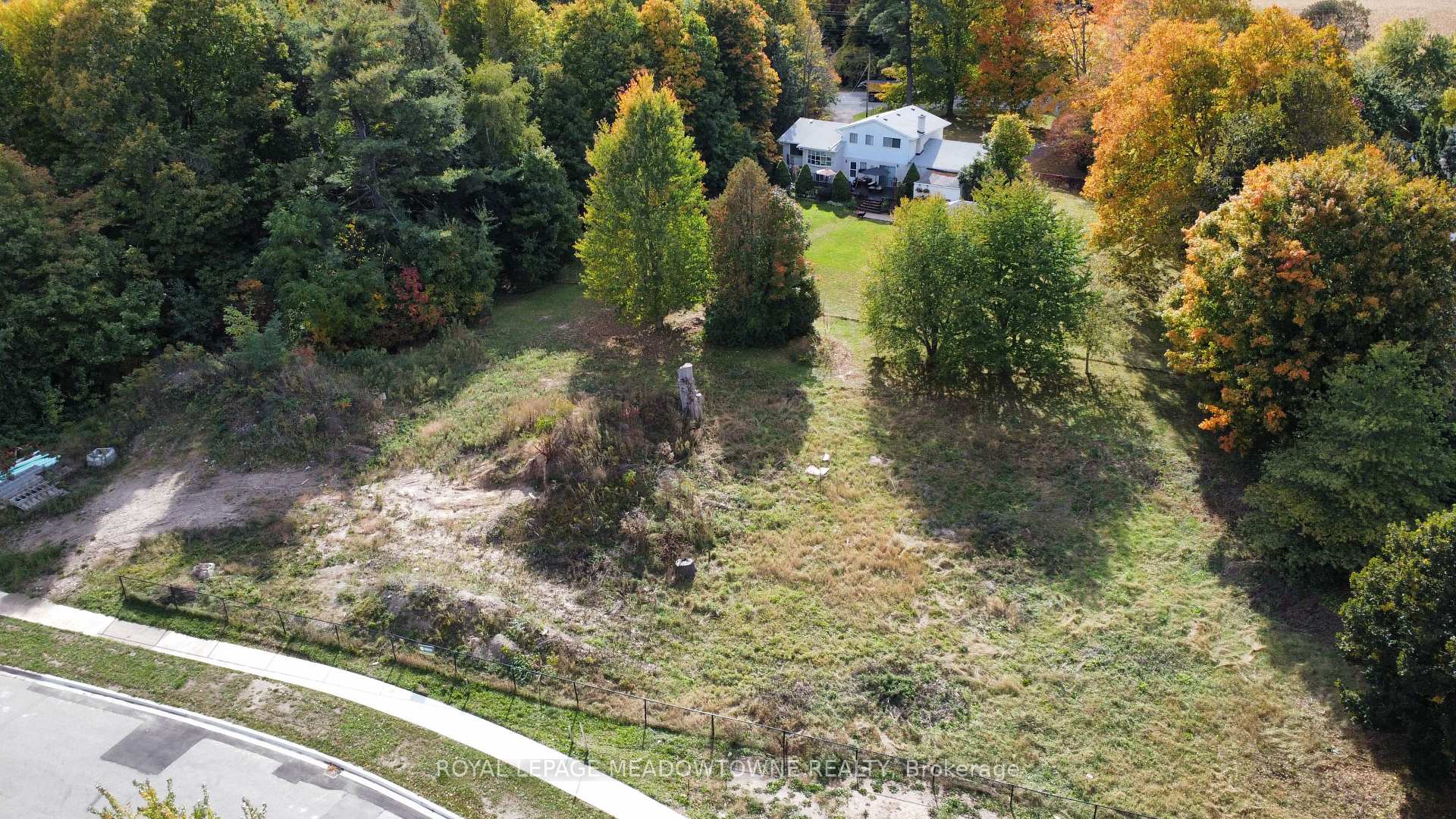 Photo 9 of Lot 4 Newman Place, Halton Hills, Georgetown — HOMEH