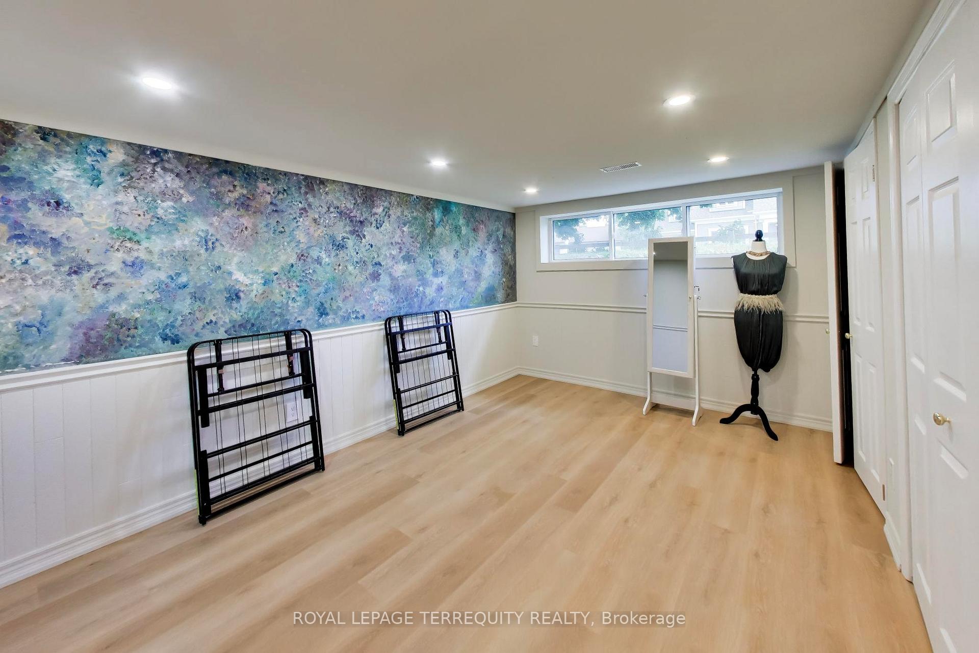 Photo 41 of 1621 Skyline Drive, Mississauga, Lakeview — HOMEH