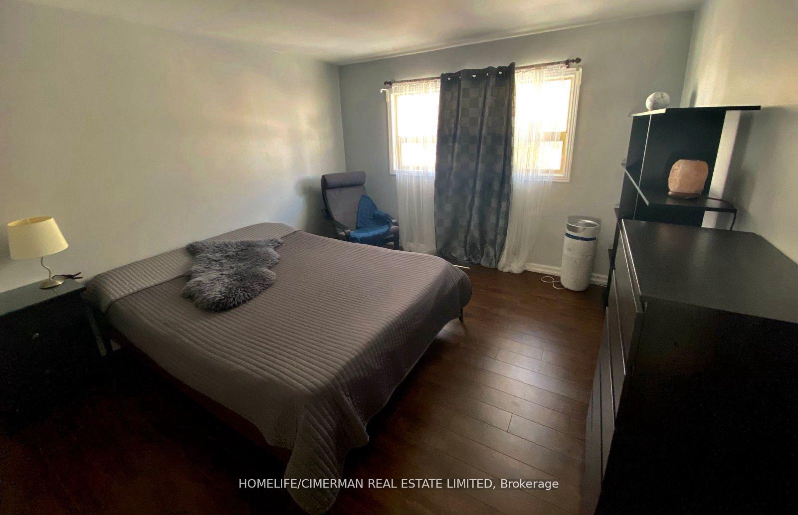 Photo 5 of 3 Benton Street, Brampton, Bram East — HOMEH
