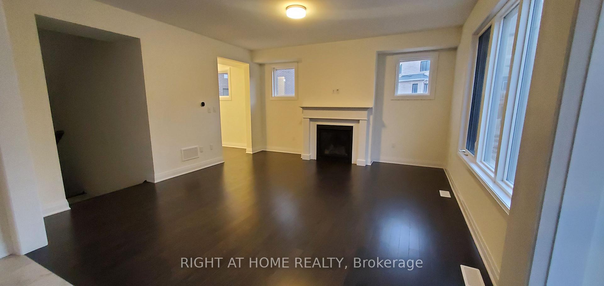 Photo 7 of 18 Kings hill Drive, Brampton, Northwest Brampton — HOMEH