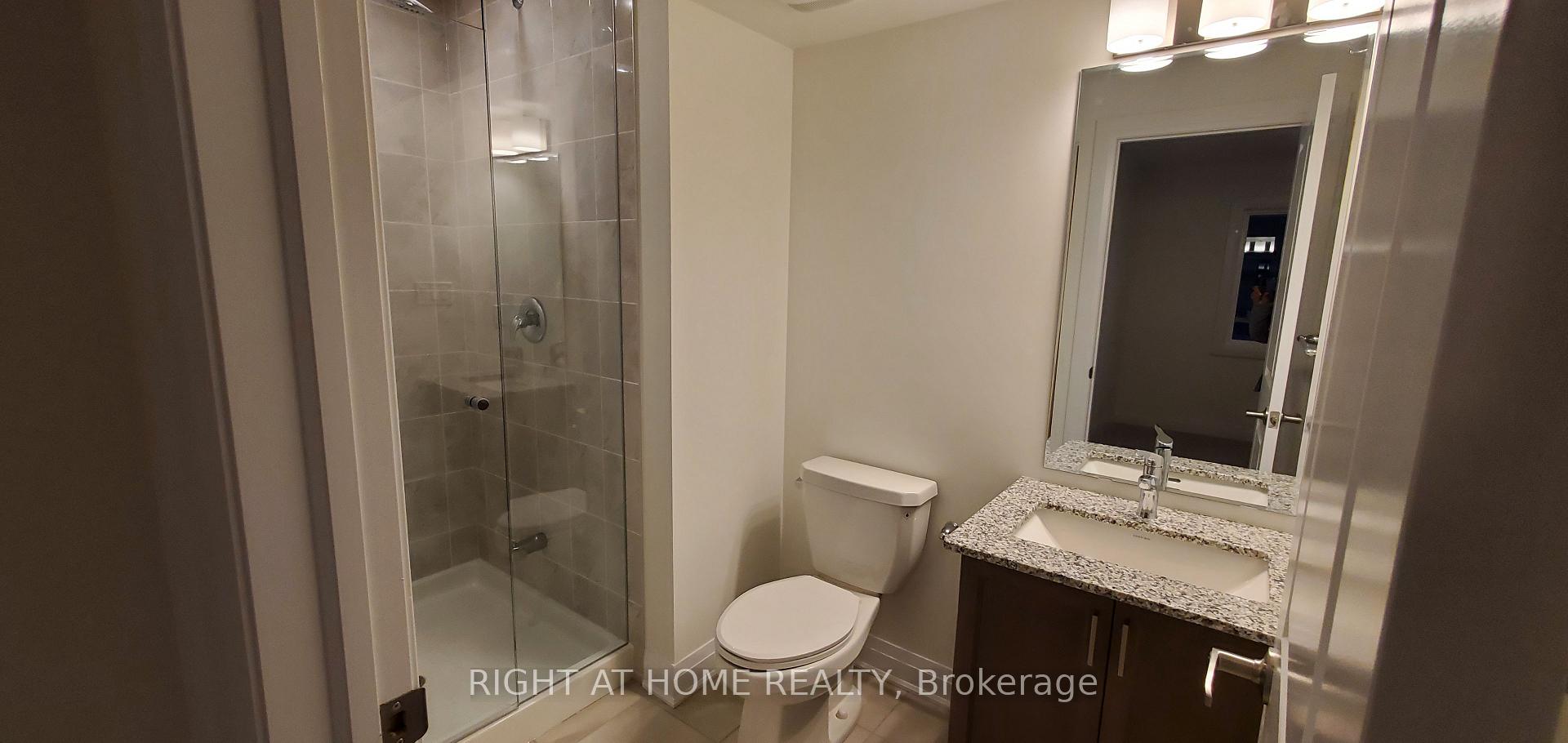 Photo 14 of 18 Kings hill Drive, Brampton, Northwest Brampton — HOMEH