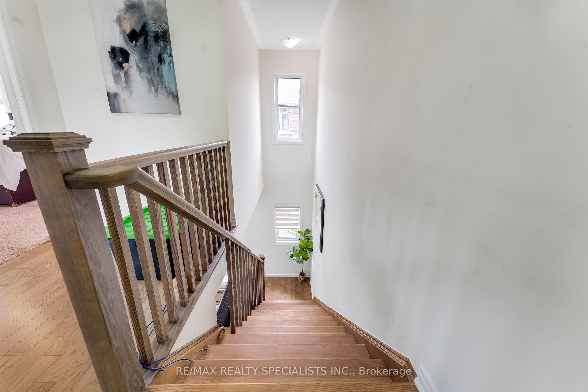 Photo 19 of 1 Boothill Drive, Brampton, Northwest Brampton — HOMEH