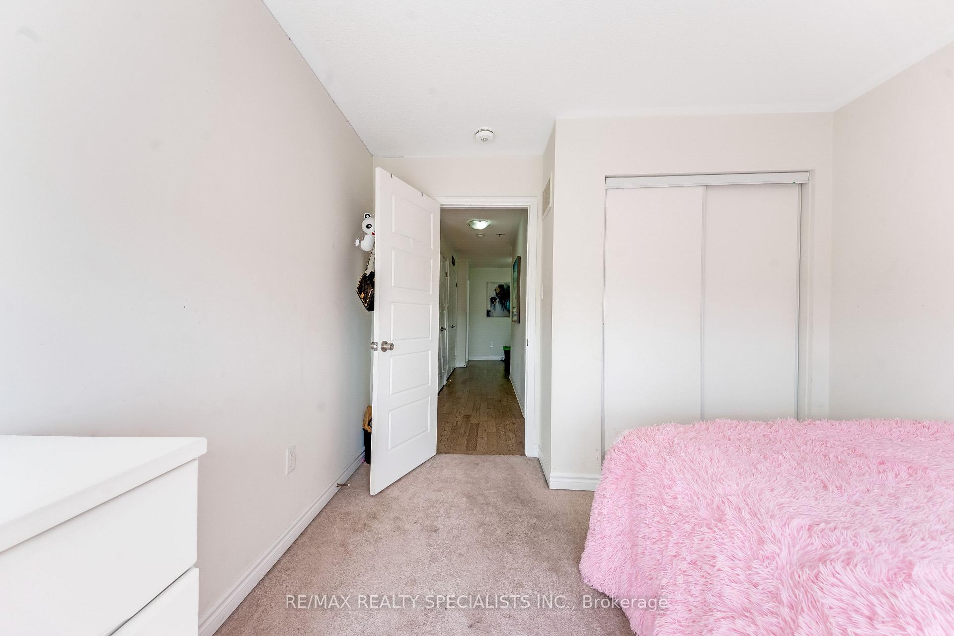 Photo 30 of 1 Boothill Drive, Brampton, Northwest Brampton — HOMEH