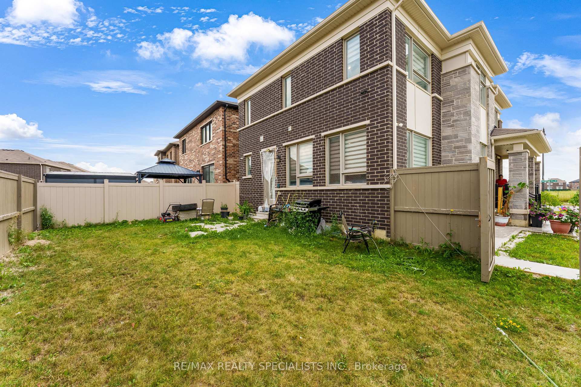 Photo 54 of 1 Boothill Drive, Brampton, Northwest Brampton — HOMEH