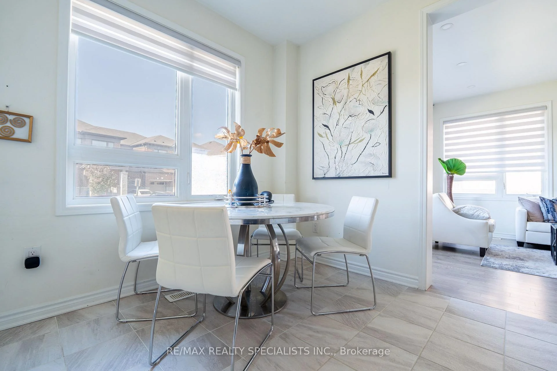 Photo 14 of 1 Boothill Drive, Brampton, Northwest Brampton — HOMEH