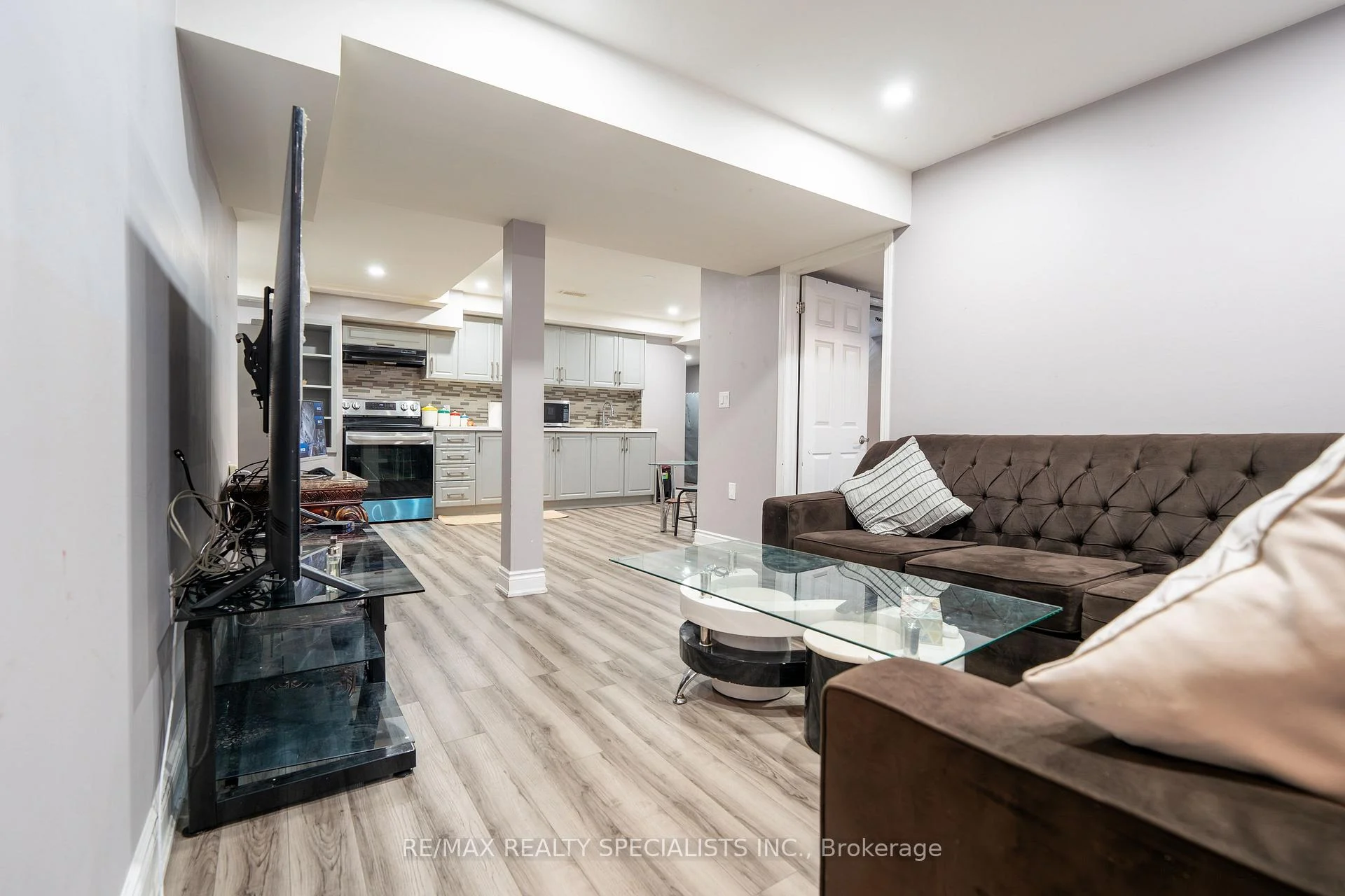 Photo 37 of 1 Boothill Drive, Brampton, Northwest Brampton — HOMEH