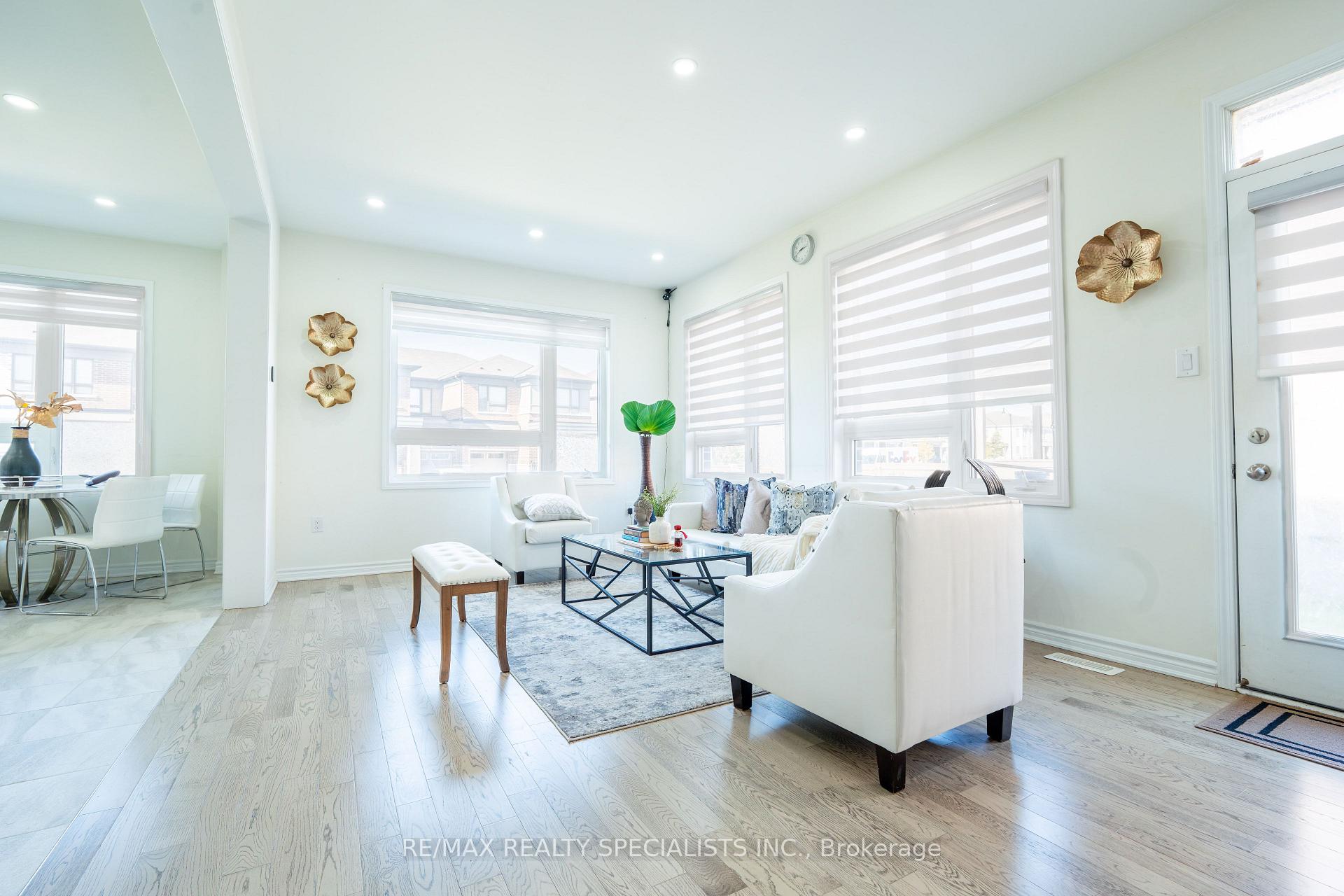 Photo 17 of 1 Boothill Drive, Brampton, Northwest Brampton — HOMEH