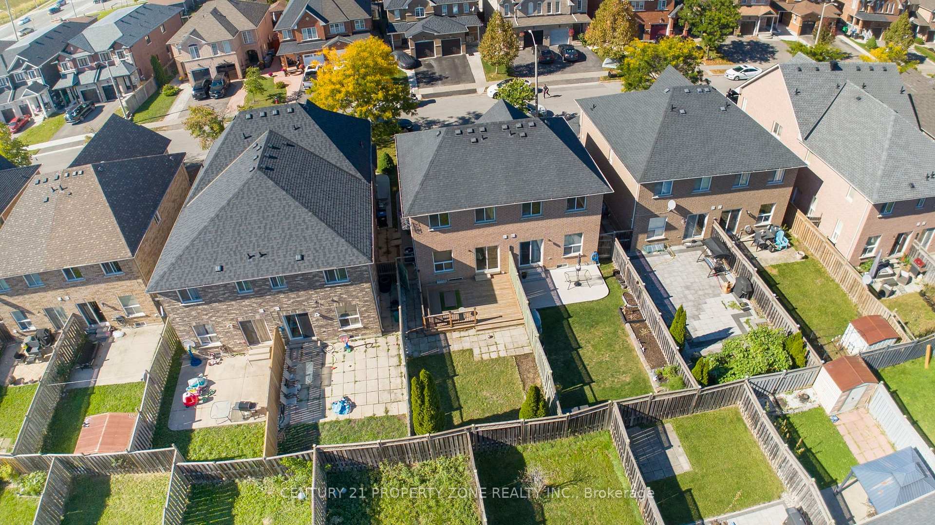 Photo 5 of 97 Cadillac Crescent, Brampton, Fletcher's Meadow — HOMEH