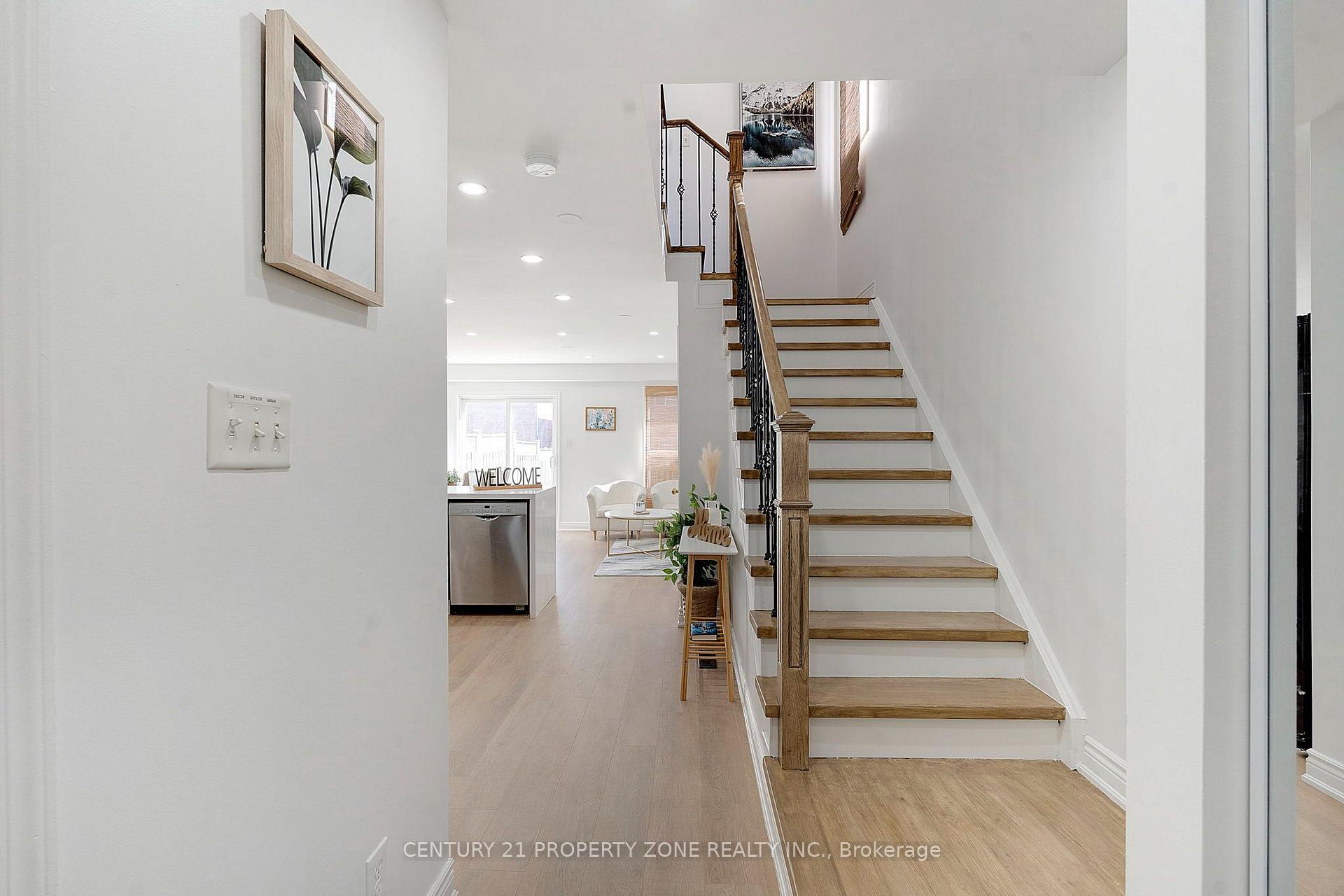 Photo 10 of 97 Cadillac Crescent, Brampton, Fletcher's Meadow — HOMEH