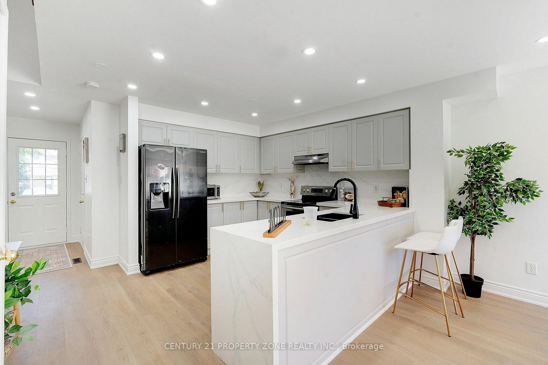 Photo 12 of 97 Cadillac Crescent, Brampton, Fletcher's Meadow — HOMEH