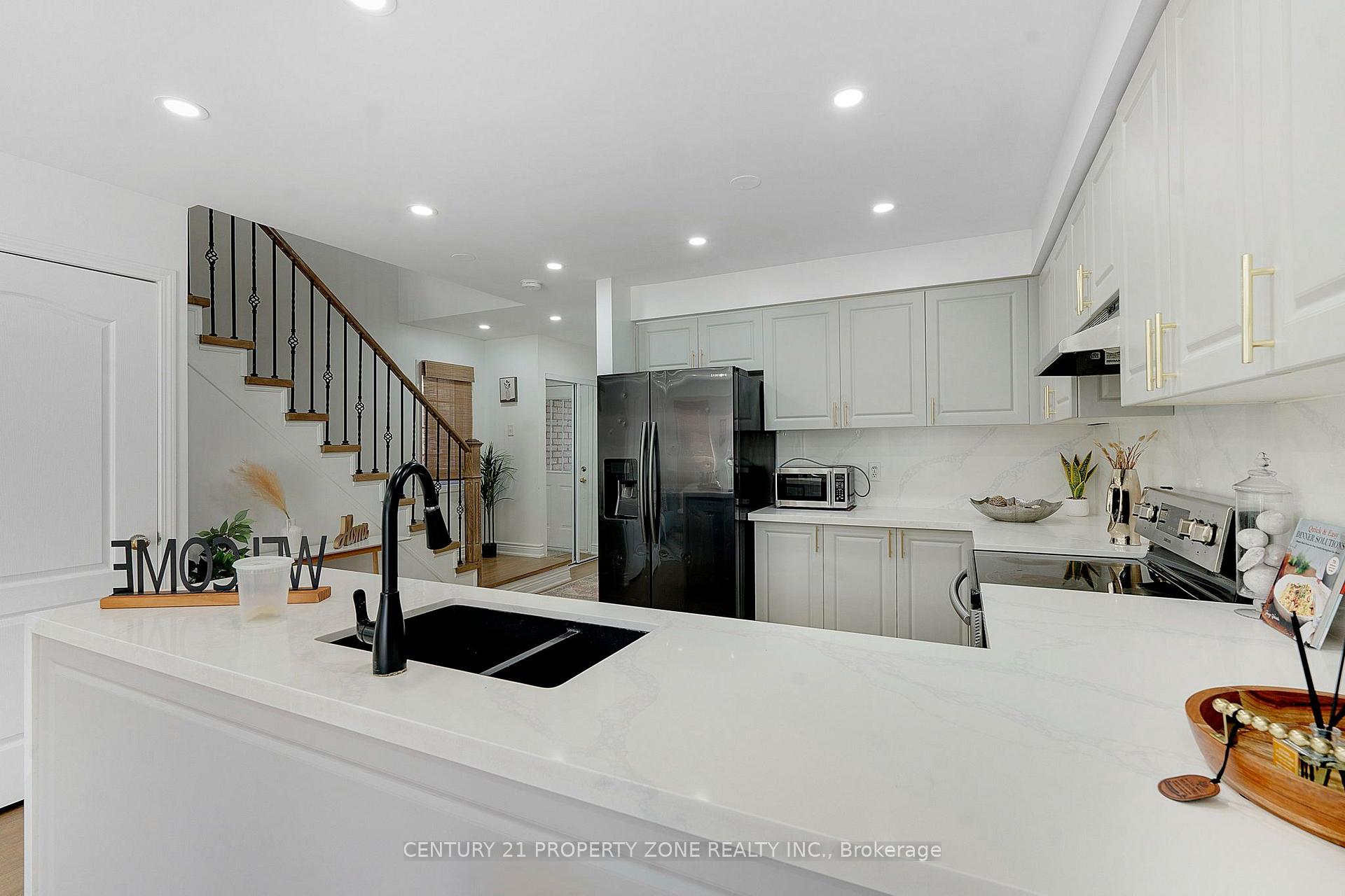 Photo 14 of 97 Cadillac Crescent, Brampton, Fletcher's Meadow — HOMEH