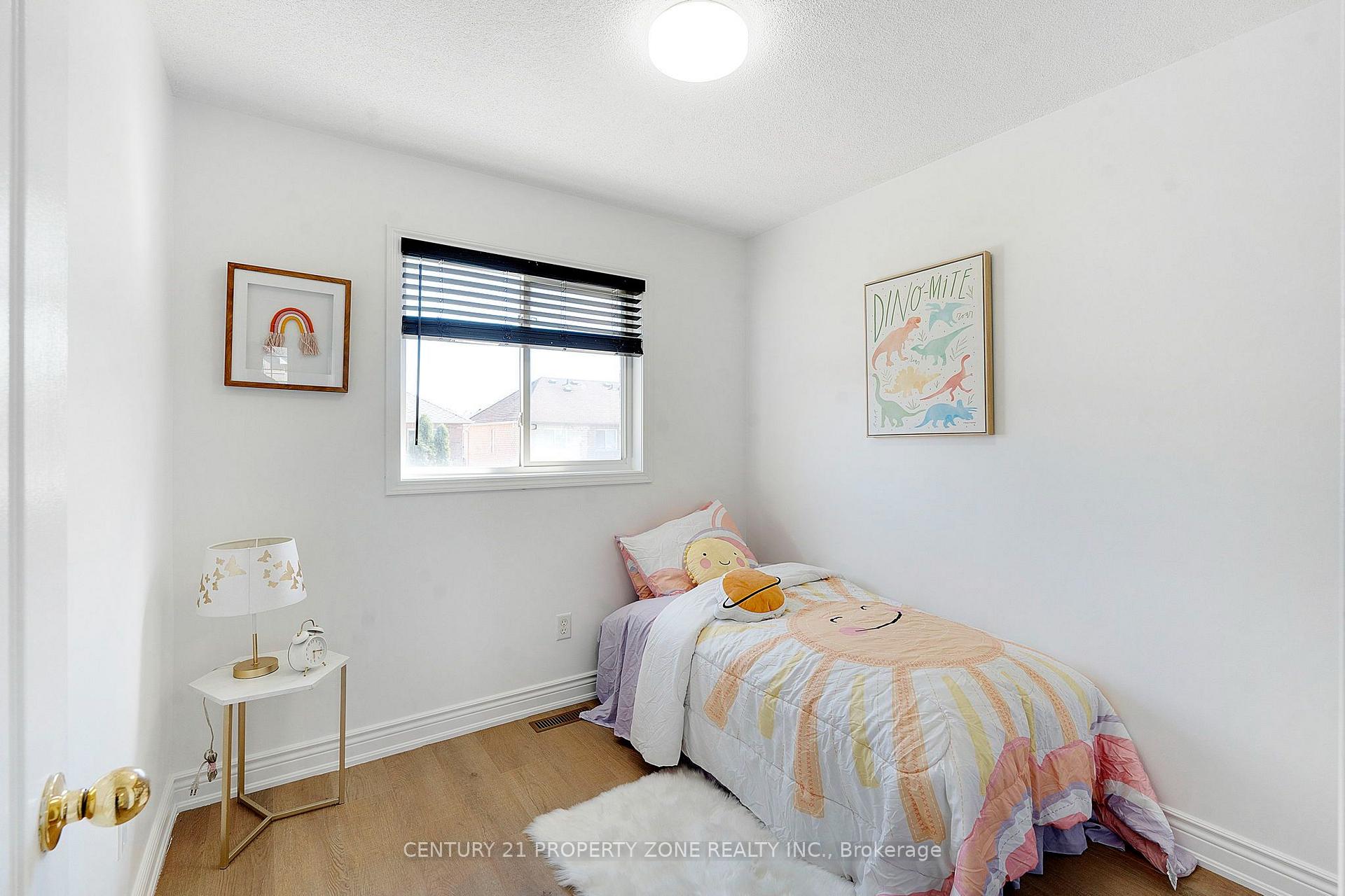 Photo 25 of 97 Cadillac Crescent, Brampton, Fletcher's Meadow — HOMEH