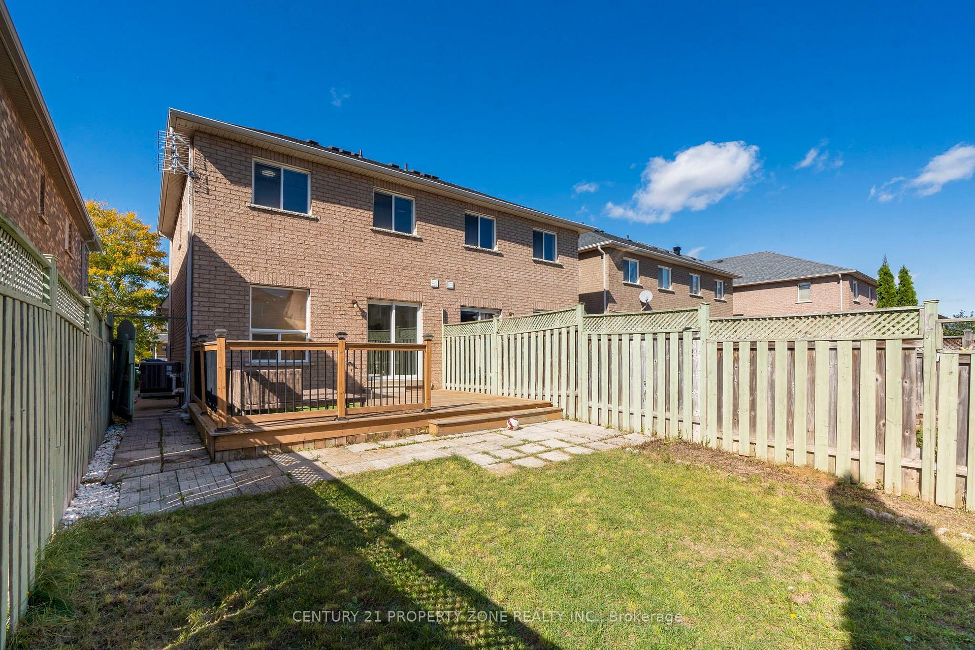Photo 32 of 97 Cadillac Crescent, Brampton, Fletcher's Meadow — HOMEH