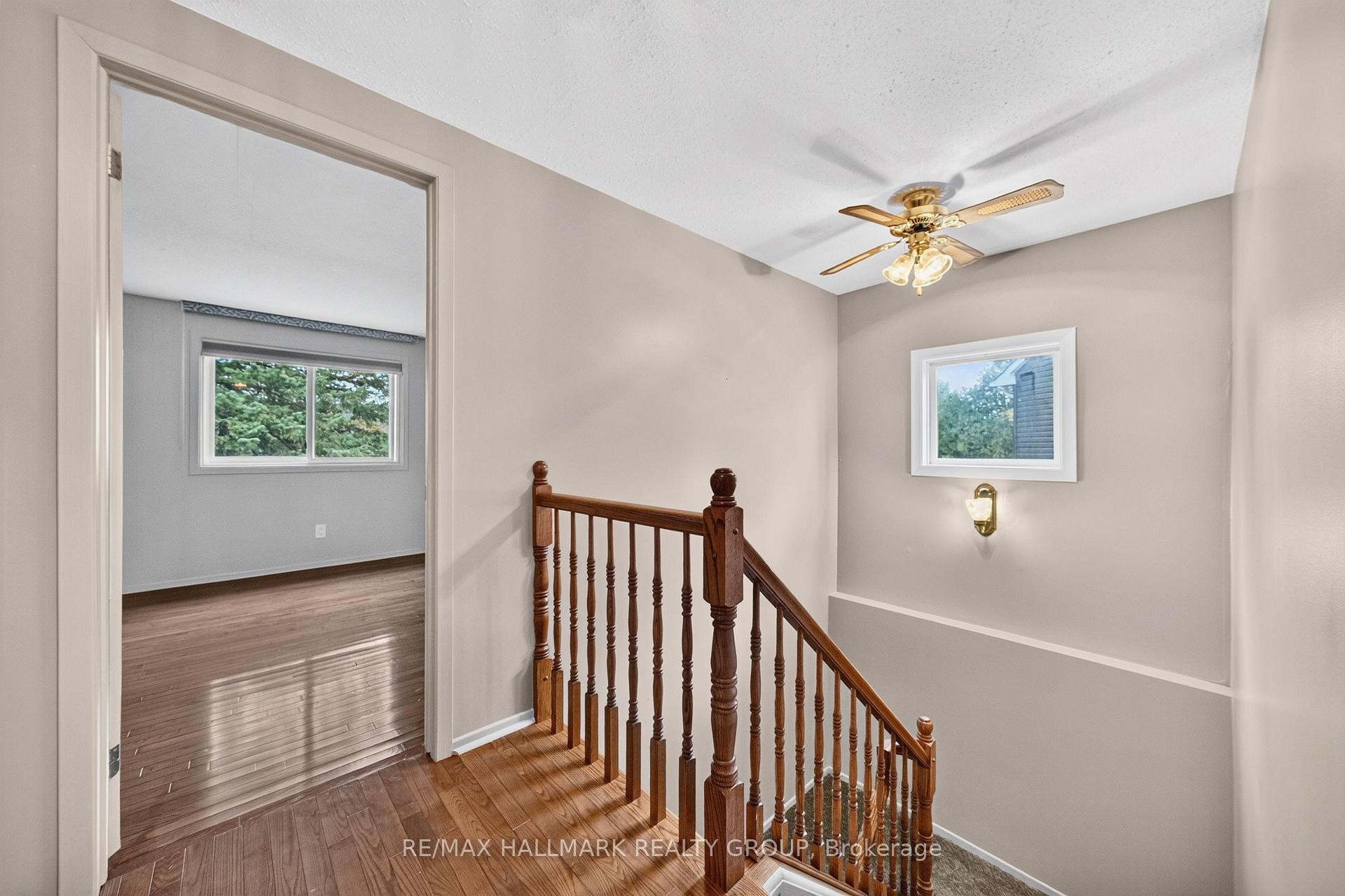 Photo 10 of 19 Fallow Court, Ottawa, Hunt Club Park/Greenboro — HOMEH