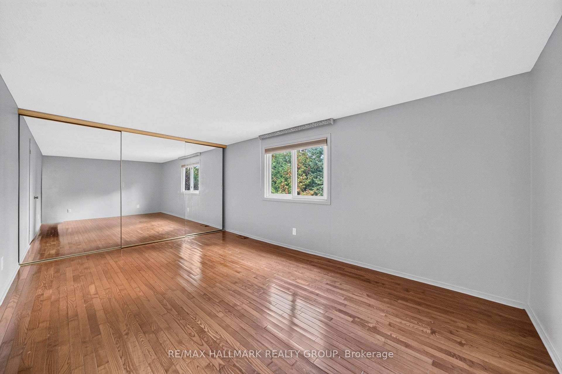 Photo 13 of 19 Fallow Court, Ottawa, Hunt Club Park/Greenboro — HOMEH