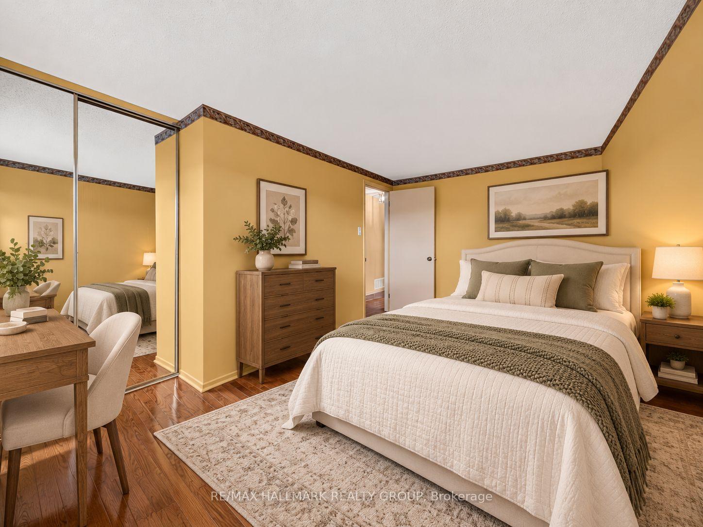 Photo 17 of 19 Fallow Court, Ottawa, Hunt Club Park/Greenboro — HOMEH