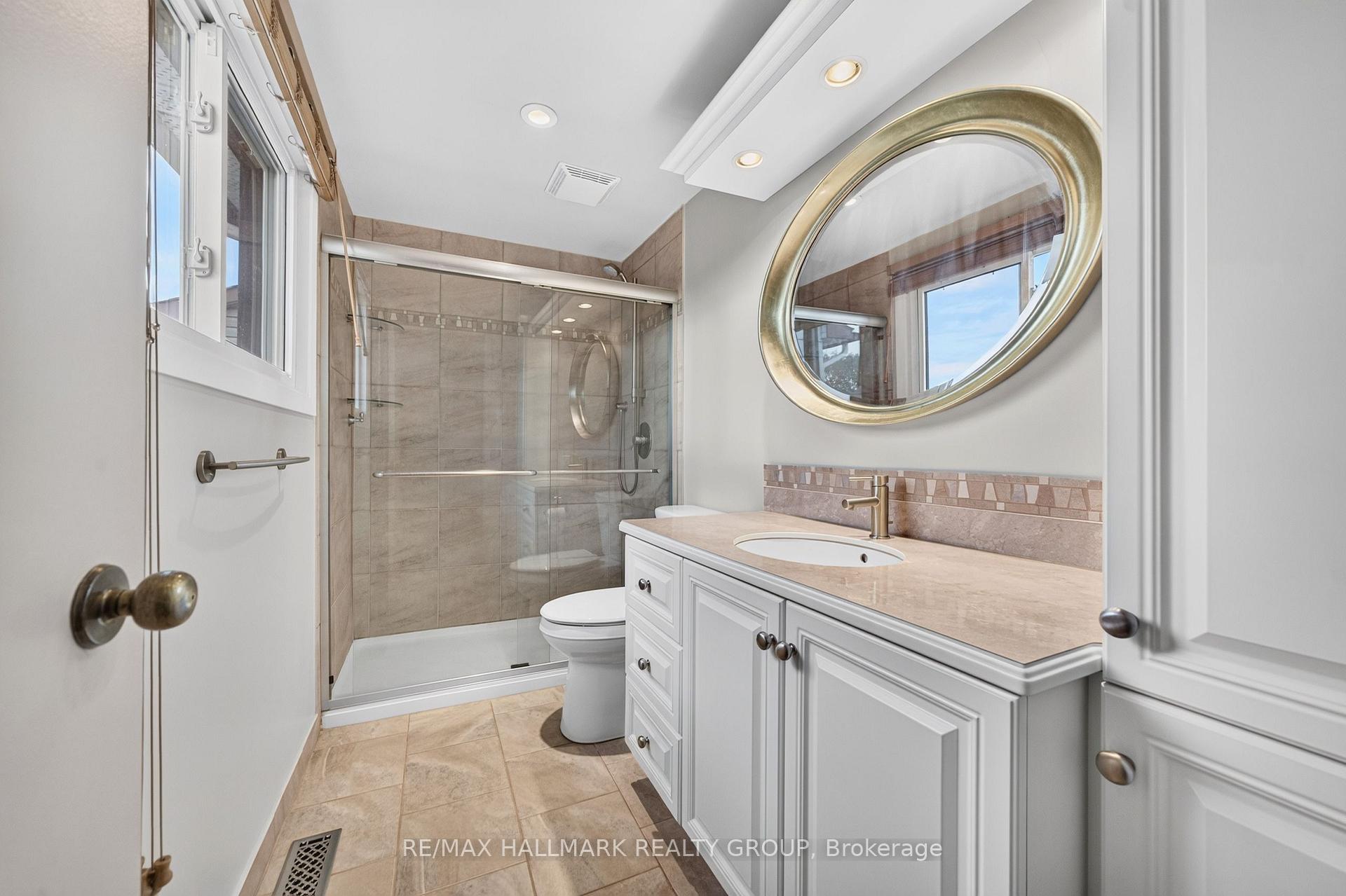 Photo 20 of 19 Fallow Court, Ottawa, Hunt Club Park/Greenboro — HOMEH