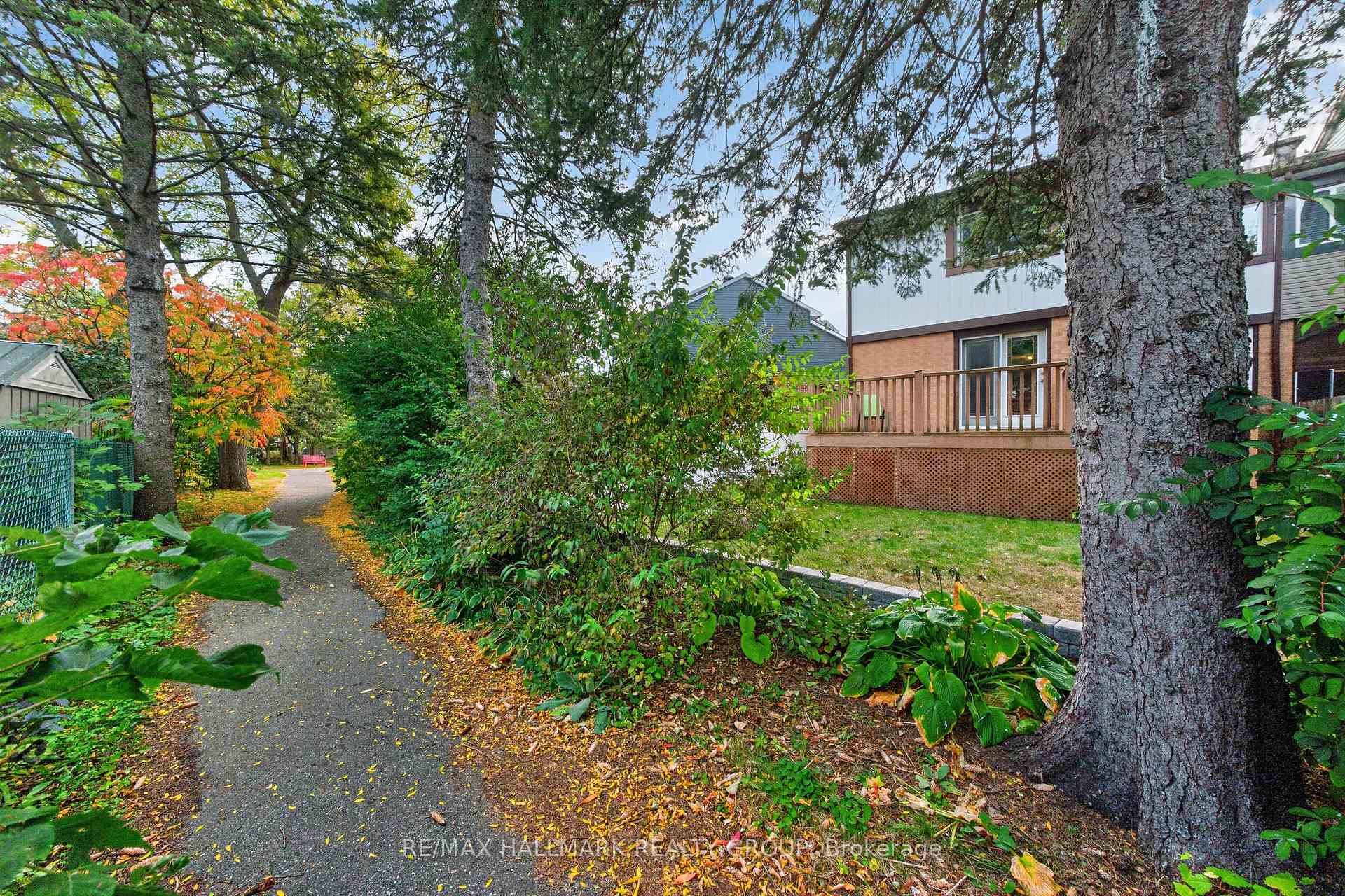 Photo 29 of 19 Fallow Court, Ottawa, Hunt Club Park/Greenboro — HOMEH