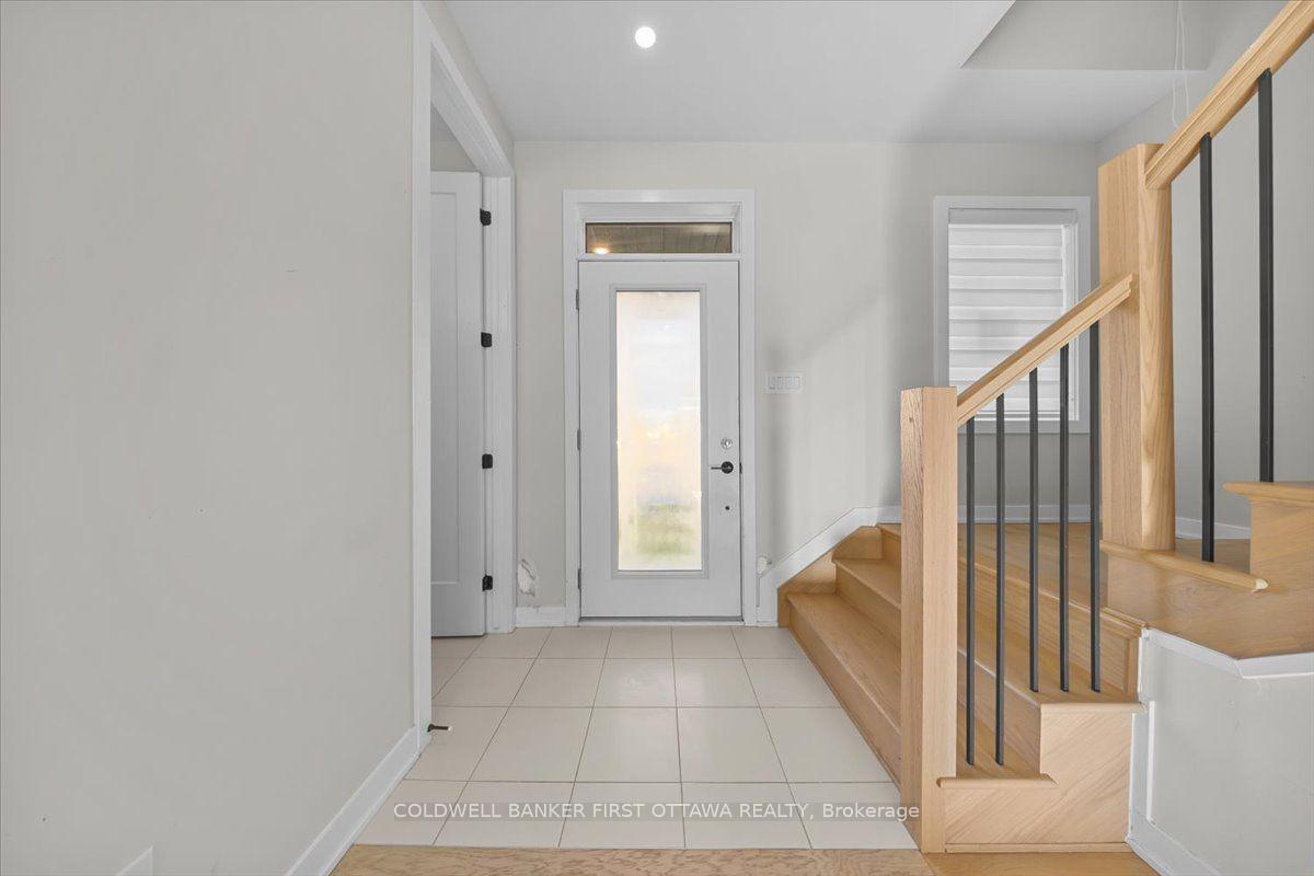 Photo 8 of 332 Appalachian Circle, Ottawa, Barrhaven - Half Moon Bay — HOMEH