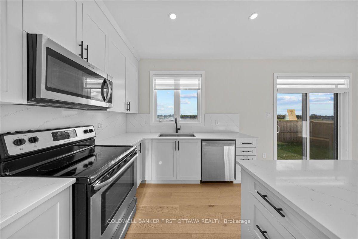 Photo 16 of 332 Appalachian Circle, Ottawa, Barrhaven - Half Moon Bay — HOMEH