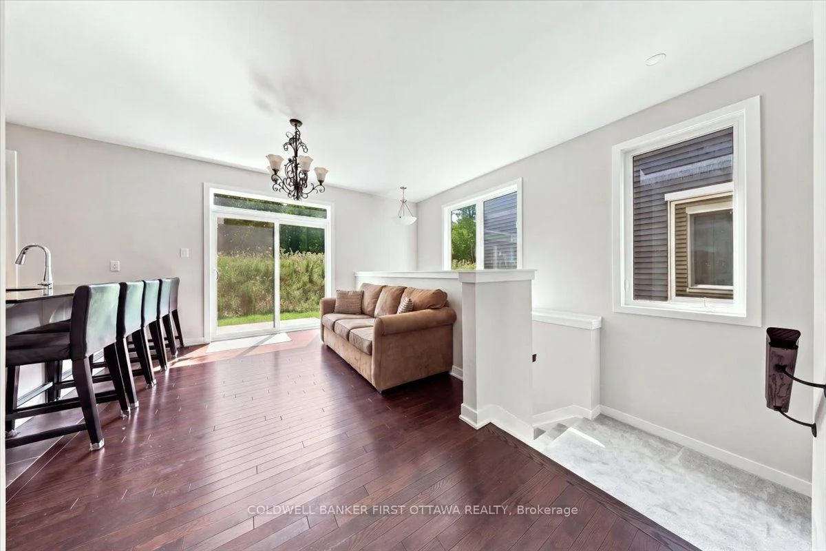 Photo 4 of 332 Appalachian Circle, Ottawa, Barrhaven - Half Moon Bay — HOMEH