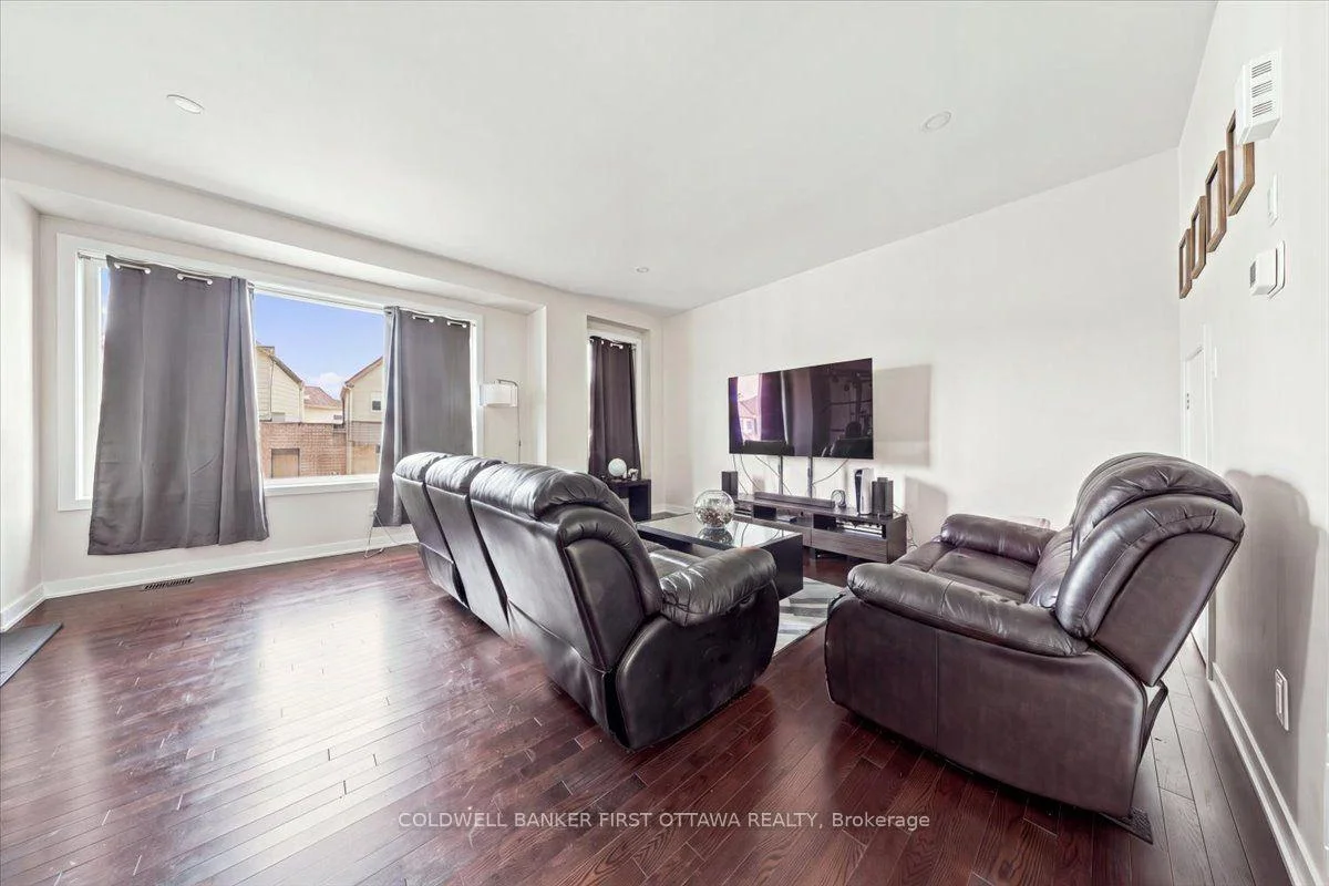 Photo 9 of 332 Appalachian Circle, Ottawa, Barrhaven - Half Moon Bay — HOMEH