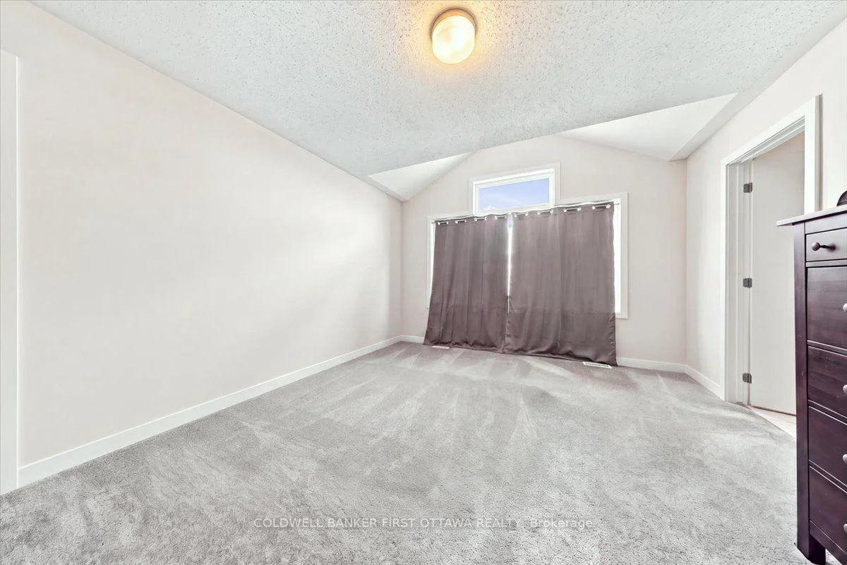Photo 11 of 332 Appalachian Circle, Ottawa, Barrhaven - Half Moon Bay — HOMEH