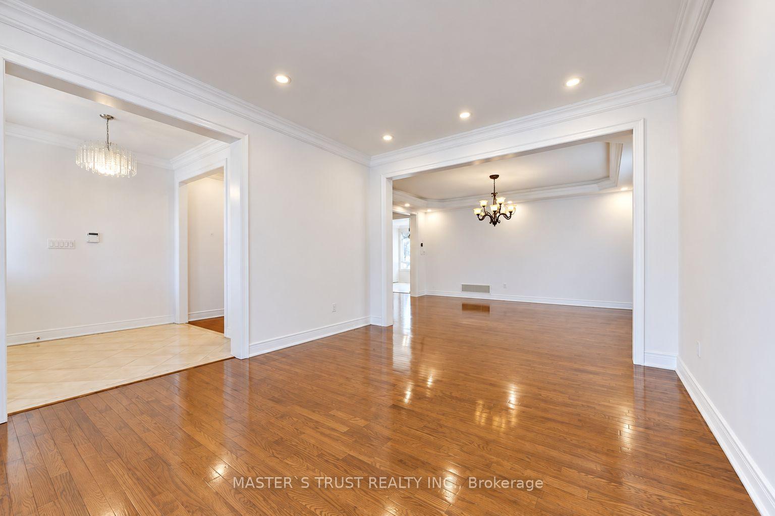 Photo 3 of 66 Chaya Sara Gardens, Vaughan, Patterson — HOMEH