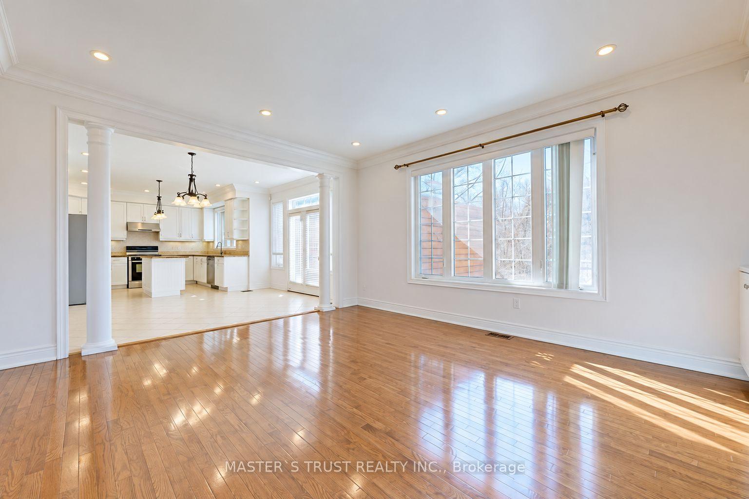 Photo 7 of 66 Chaya Sara Gardens, Vaughan, Patterson — HOMEH