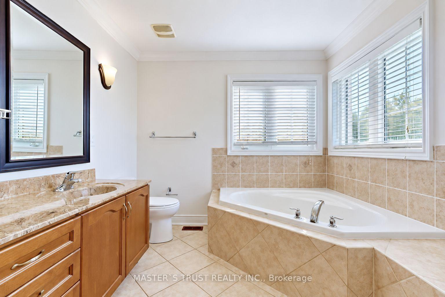Photo 24 of 66 Chaya Sara Gardens, Vaughan, Patterson — HOMEH