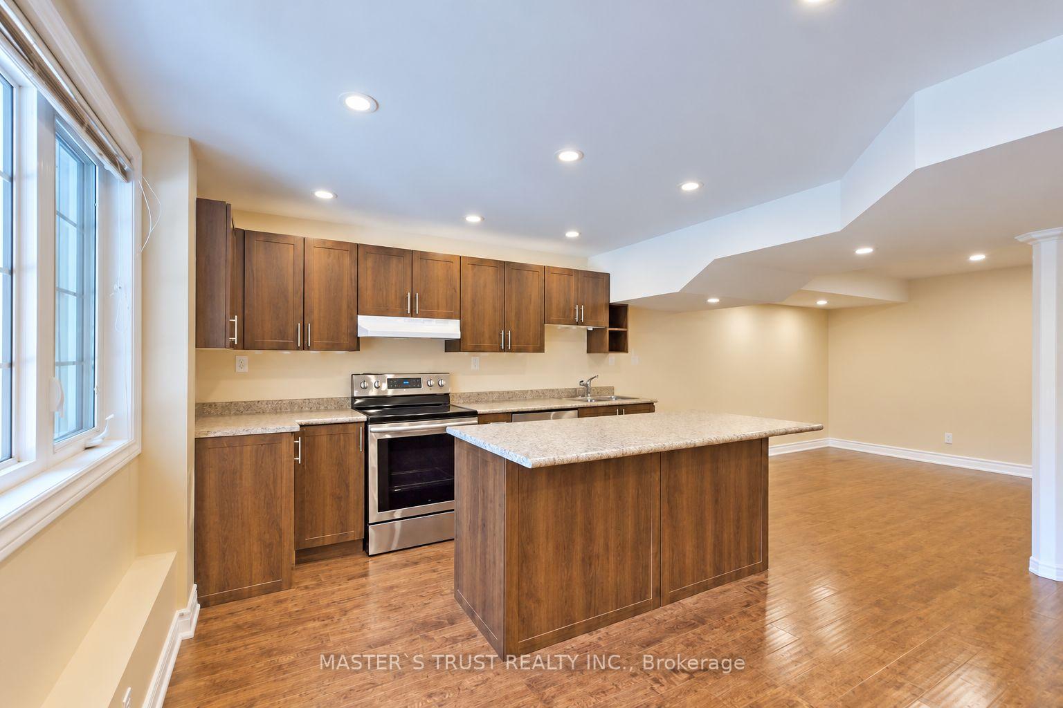 Photo 26 of 66 Chaya Sara Gardens, Vaughan, Patterson — HOMEH