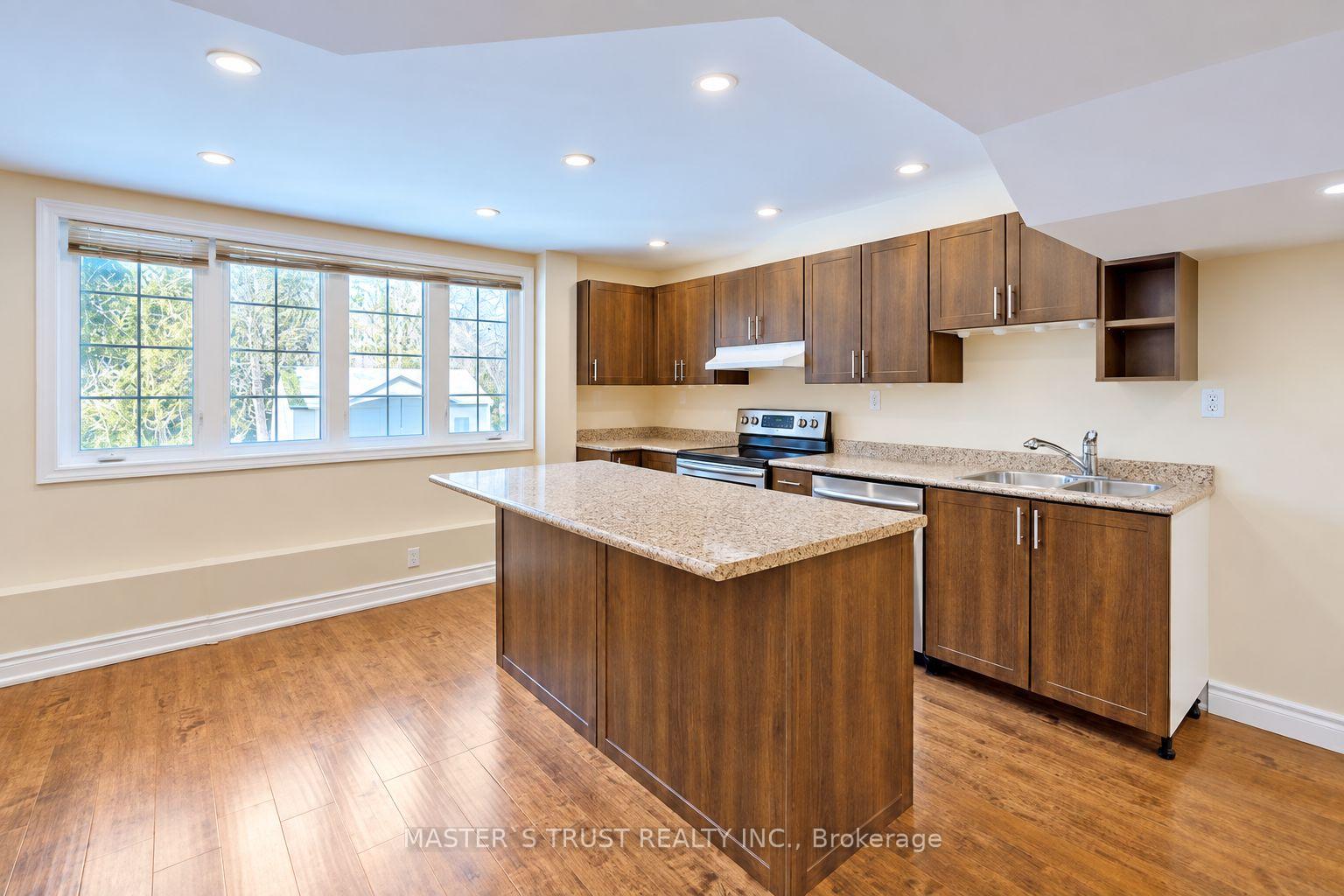 Photo 28 of 66 Chaya Sara Gardens, Vaughan, Patterson — HOMEH