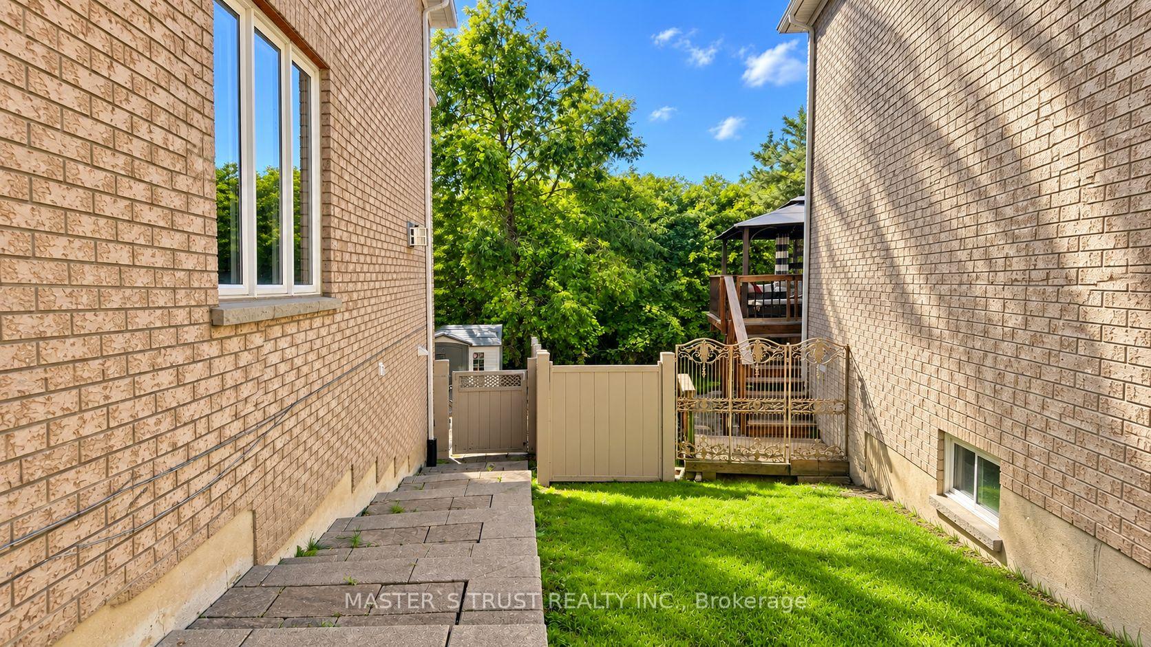 Photo 37 of 66 Chaya Sara Gardens, Vaughan, Patterson — HOMEH