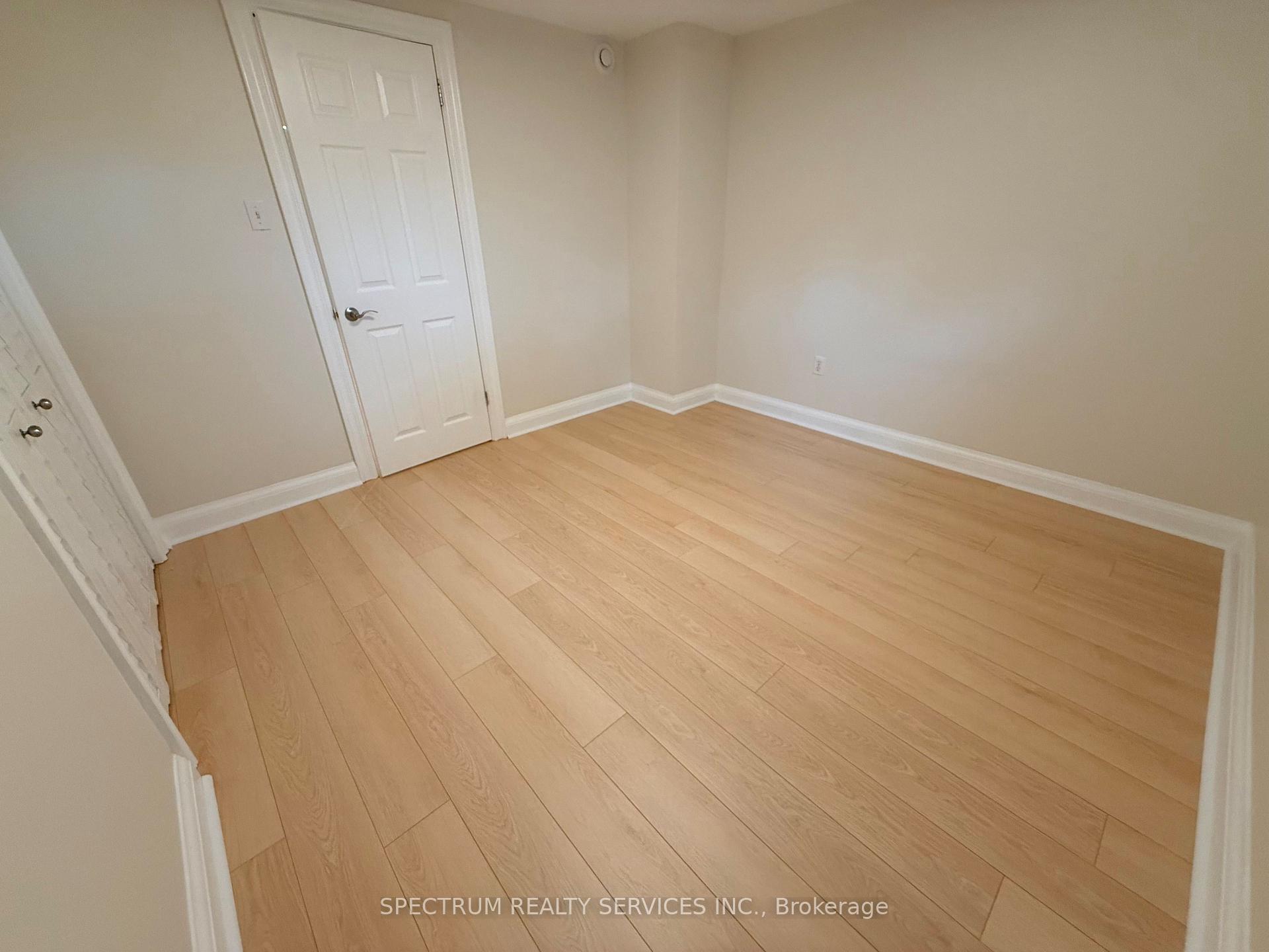 Photo 8 of Unit Lower, 172 Queenslea Avenue, North York, Humberlea-Pelmo Park — HOMEH
