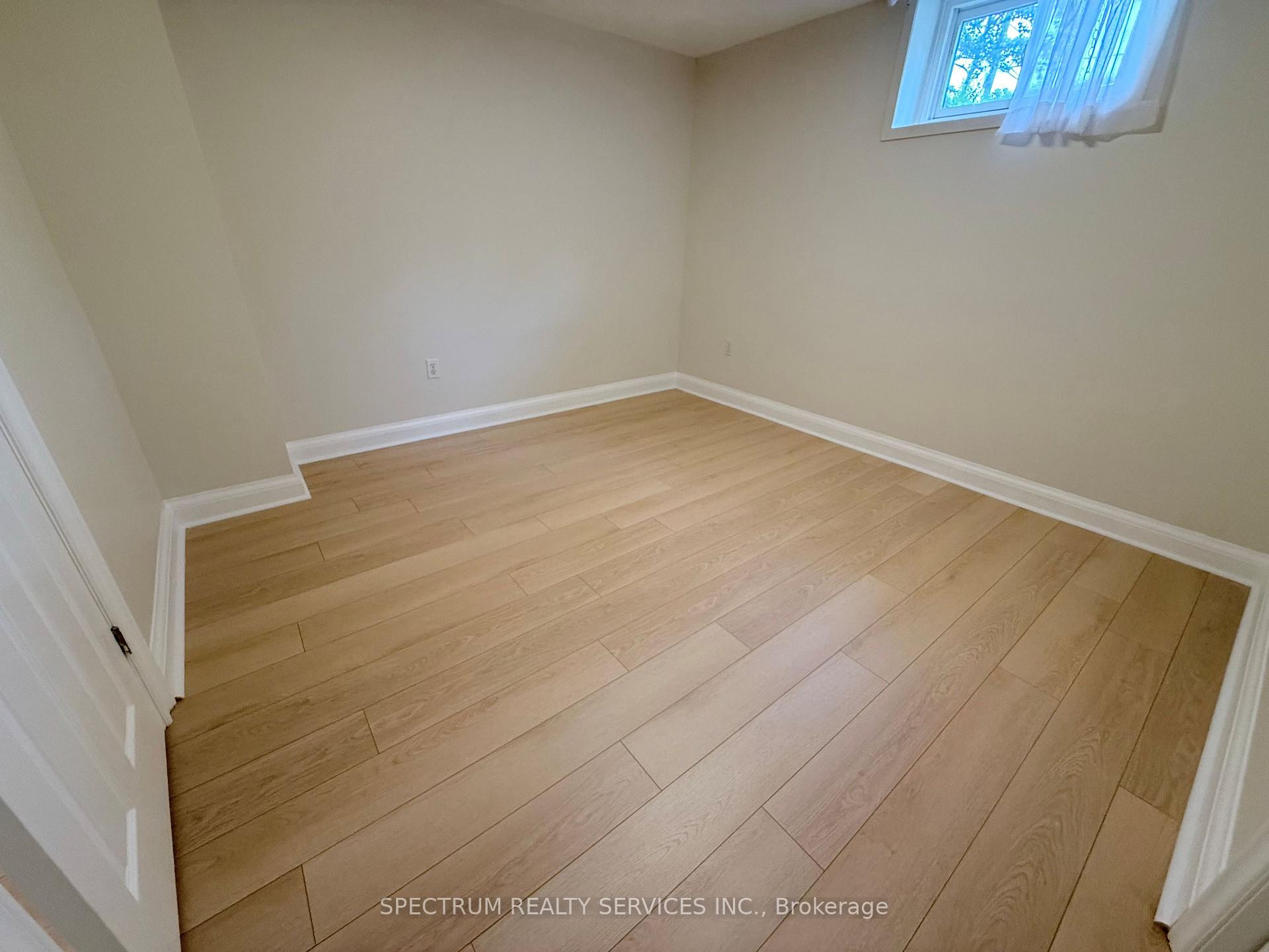 Photo 9 of Unit Lower, 172 Queenslea Avenue, North York, Humberlea-Pelmo Park — HOMEH