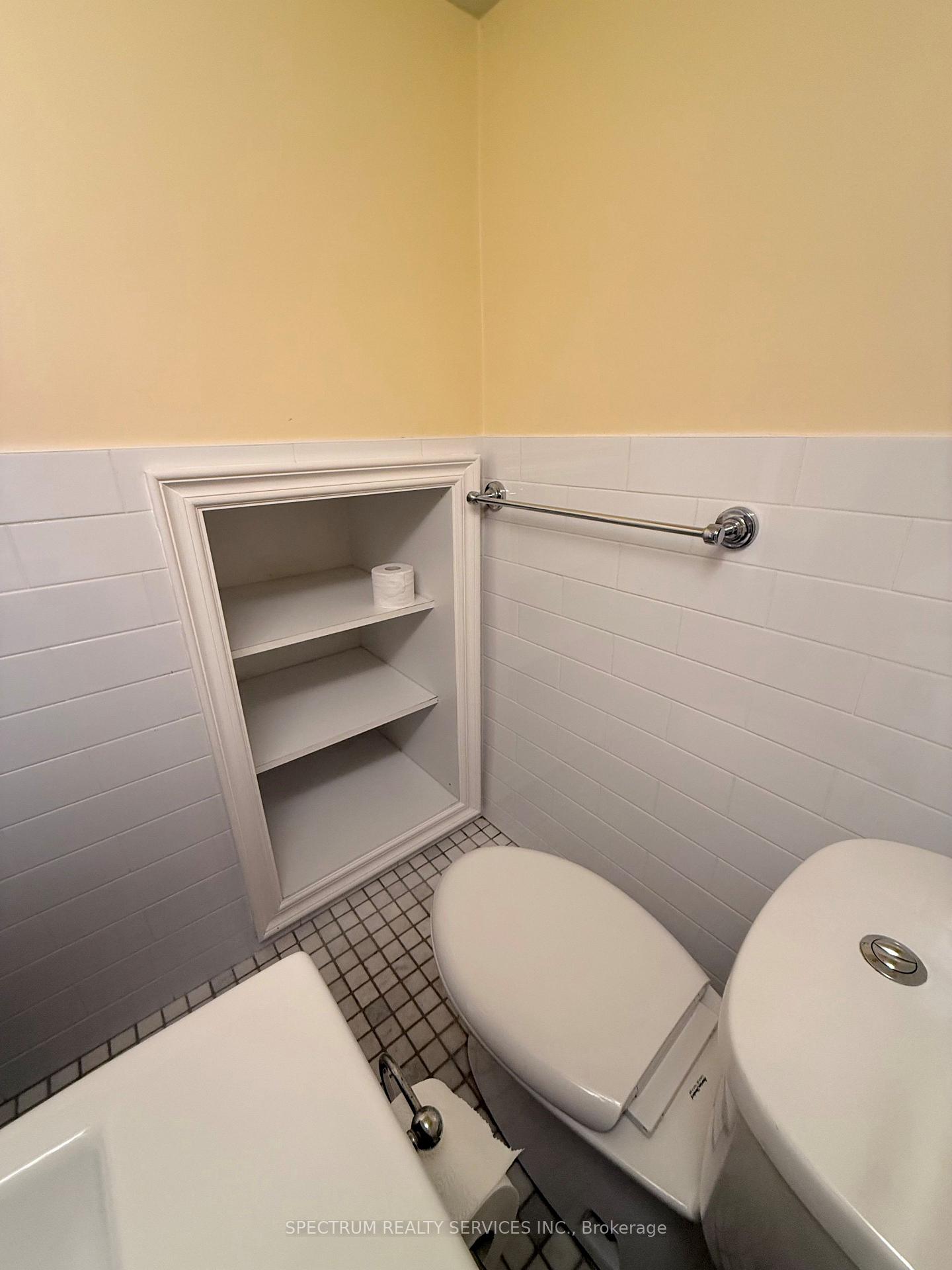 Photo 17 of Unit Lower, 172 Queenslea Avenue, North York, Humberlea-Pelmo Park — HOMEH