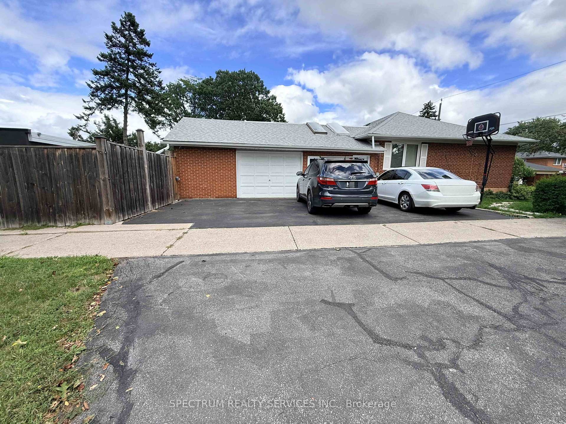 Photo 21 of Unit Lower, 172 Queenslea Avenue, North York, Humberlea-Pelmo Park — HOMEH