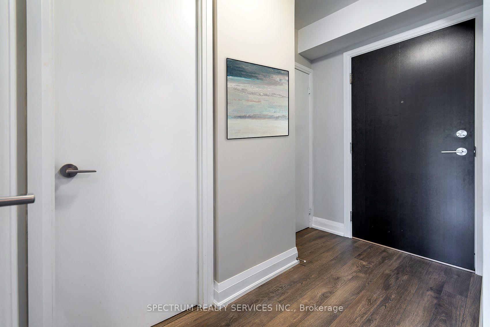 Photo 4 of Unit 307, 1461 Lawrence Avenue, North York, Brookhaven-Amesbury — HOMEH