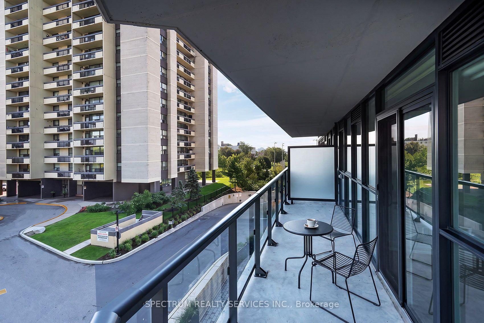 Photo 9 of Unit 307, 1461 Lawrence Avenue, North York, Brookhaven-Amesbury — HOMEH